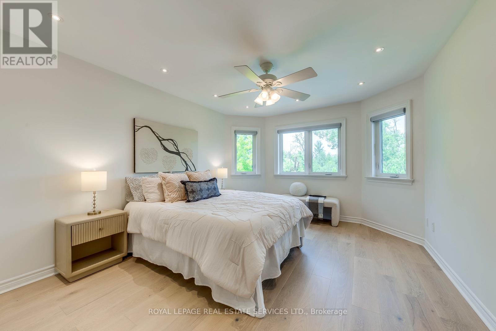 1387 Bayshire Drive, Oakville, Ontario  L6H 6E7 - Photo 35 - W12675256