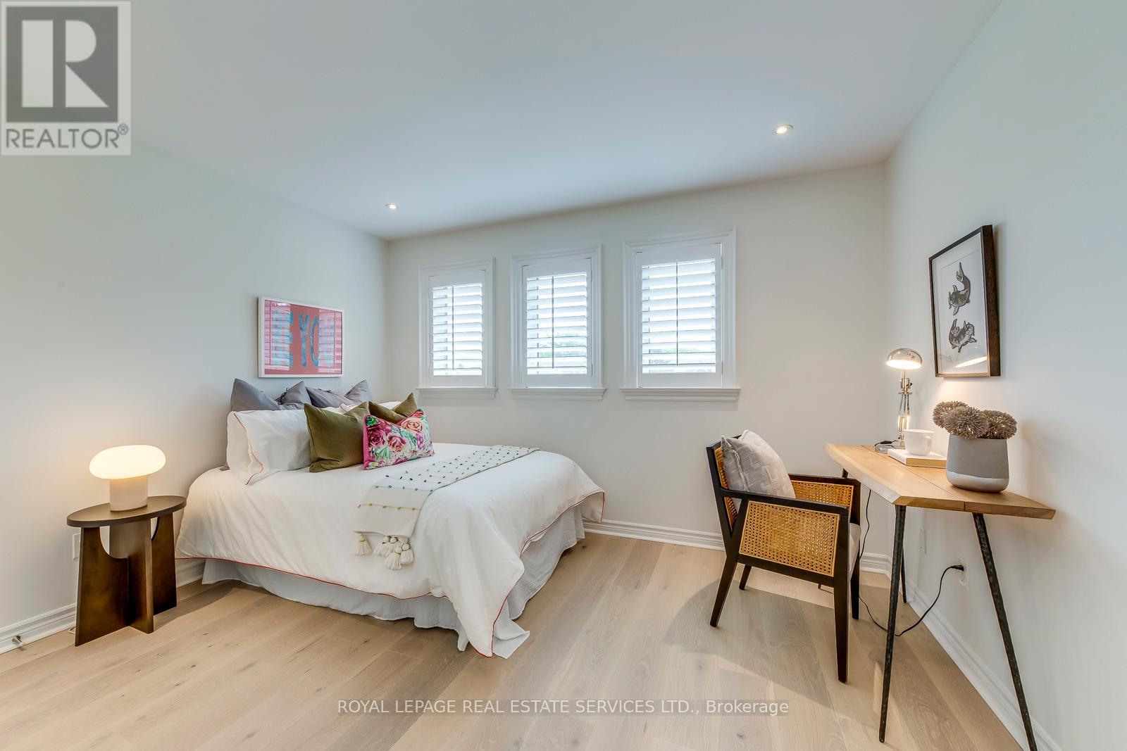 1387 Bayshire Drive, Oakville, Ontario  L6H 6E7 - Photo 37 - W12675256