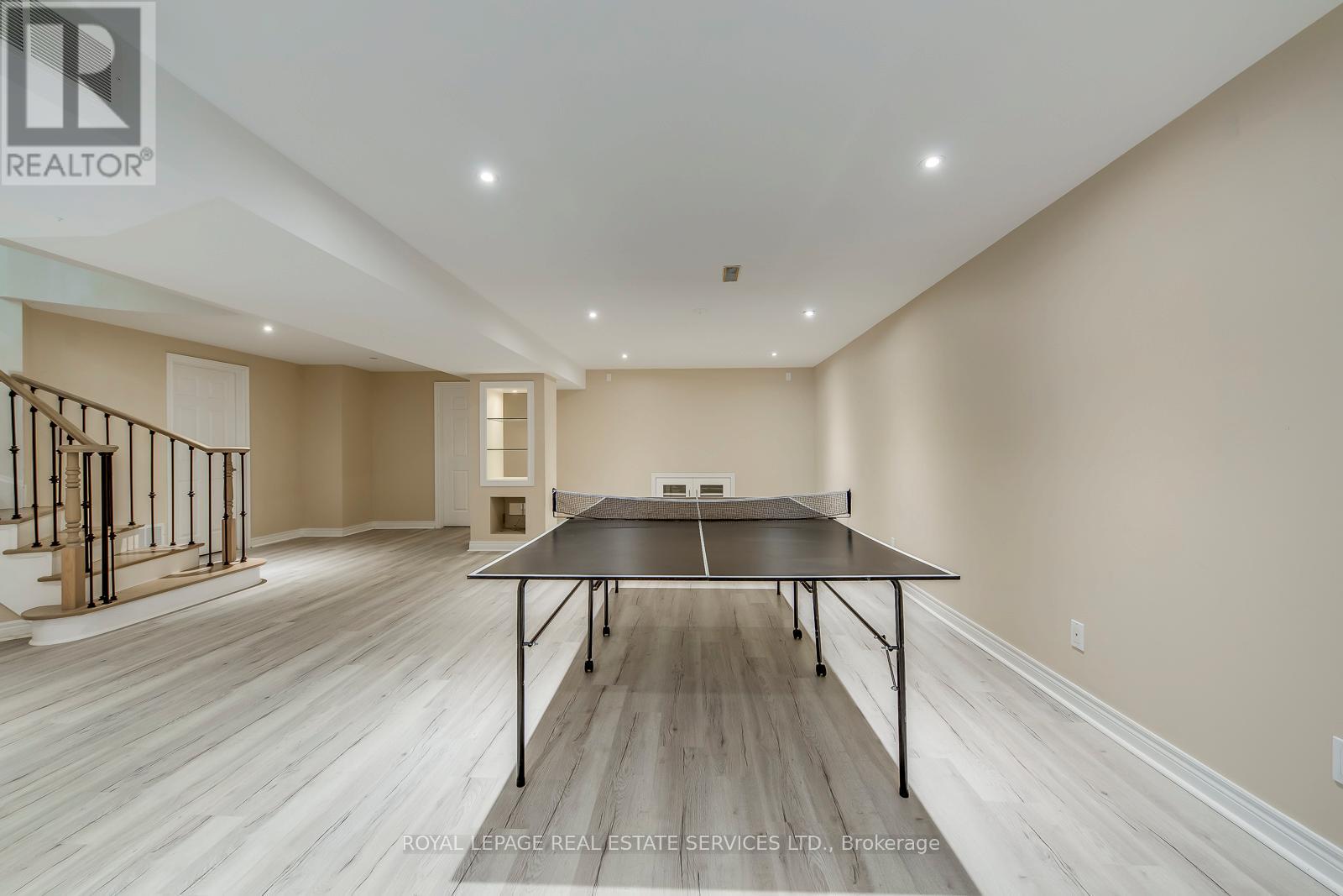 1387 Bayshire Drive, Oakville, Ontario  L6H 6E7 - Photo 42 - W12675256