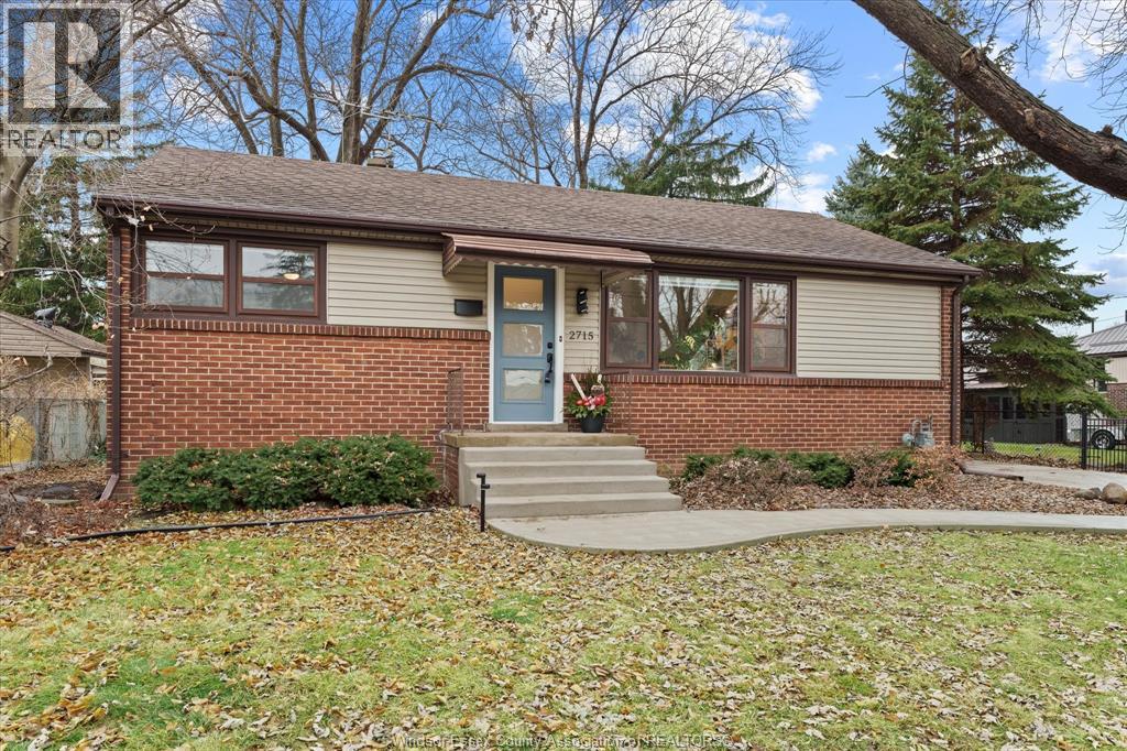 MLS# 26000569: 2715 Dandurand, Windsor, Canada
