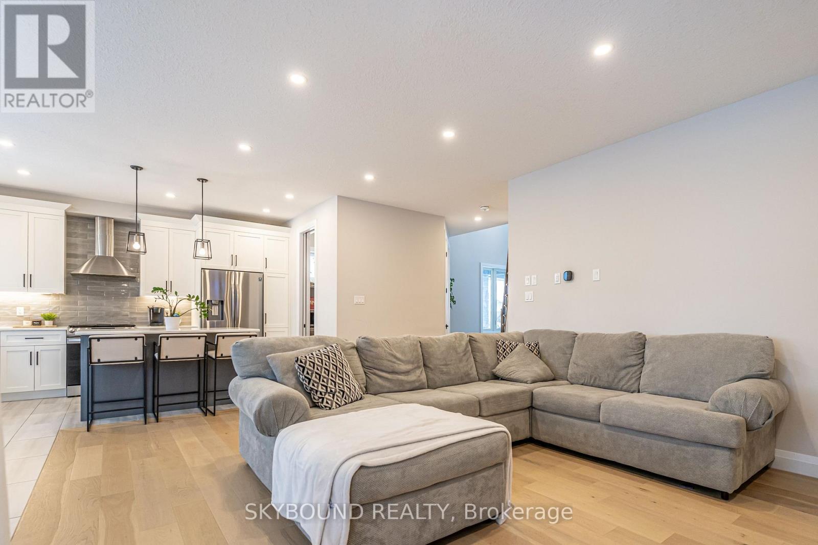 1 Tindall Crescent, East Luther Grand Valley, Ontario  L9W 7R9 - Photo 11 - X12675212