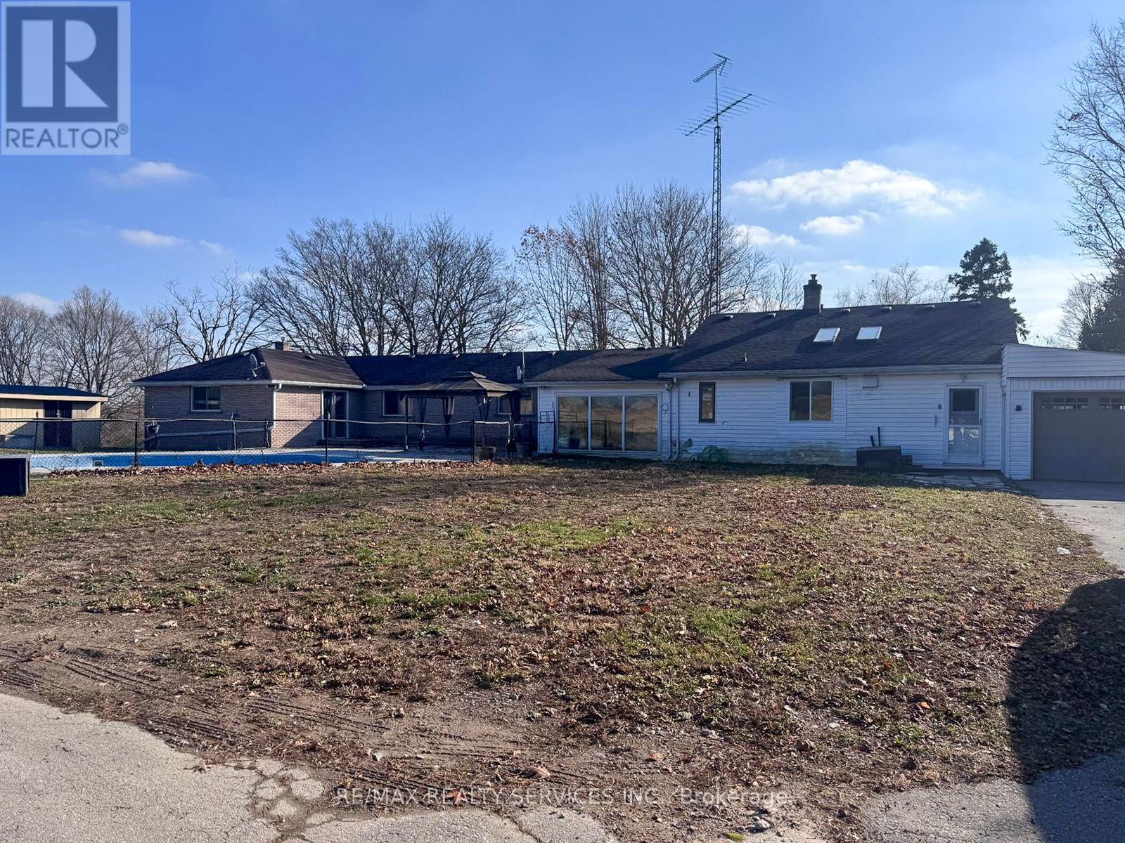 375 Blue Lake Road, Brant, Ontario  N0E 1N0 - Photo 13 - X12675250