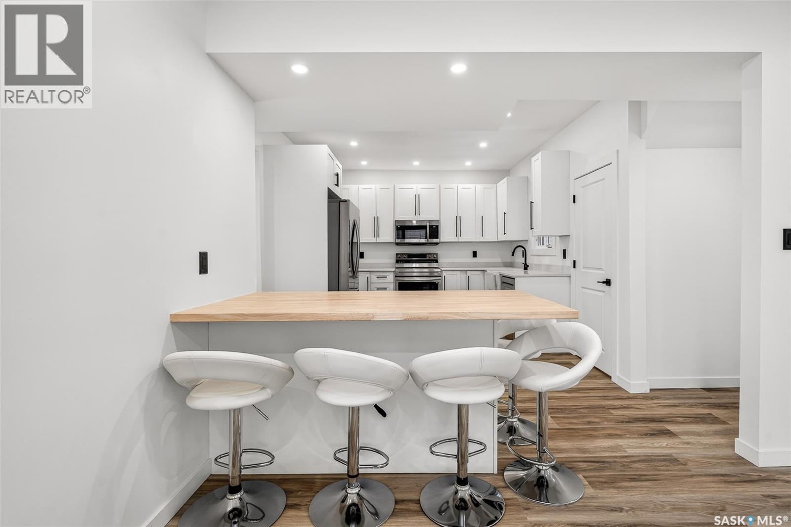 326 Main Street S, Moose Jaw, Saskatchewan  S6H 4V3 - Photo 12 - SK026306