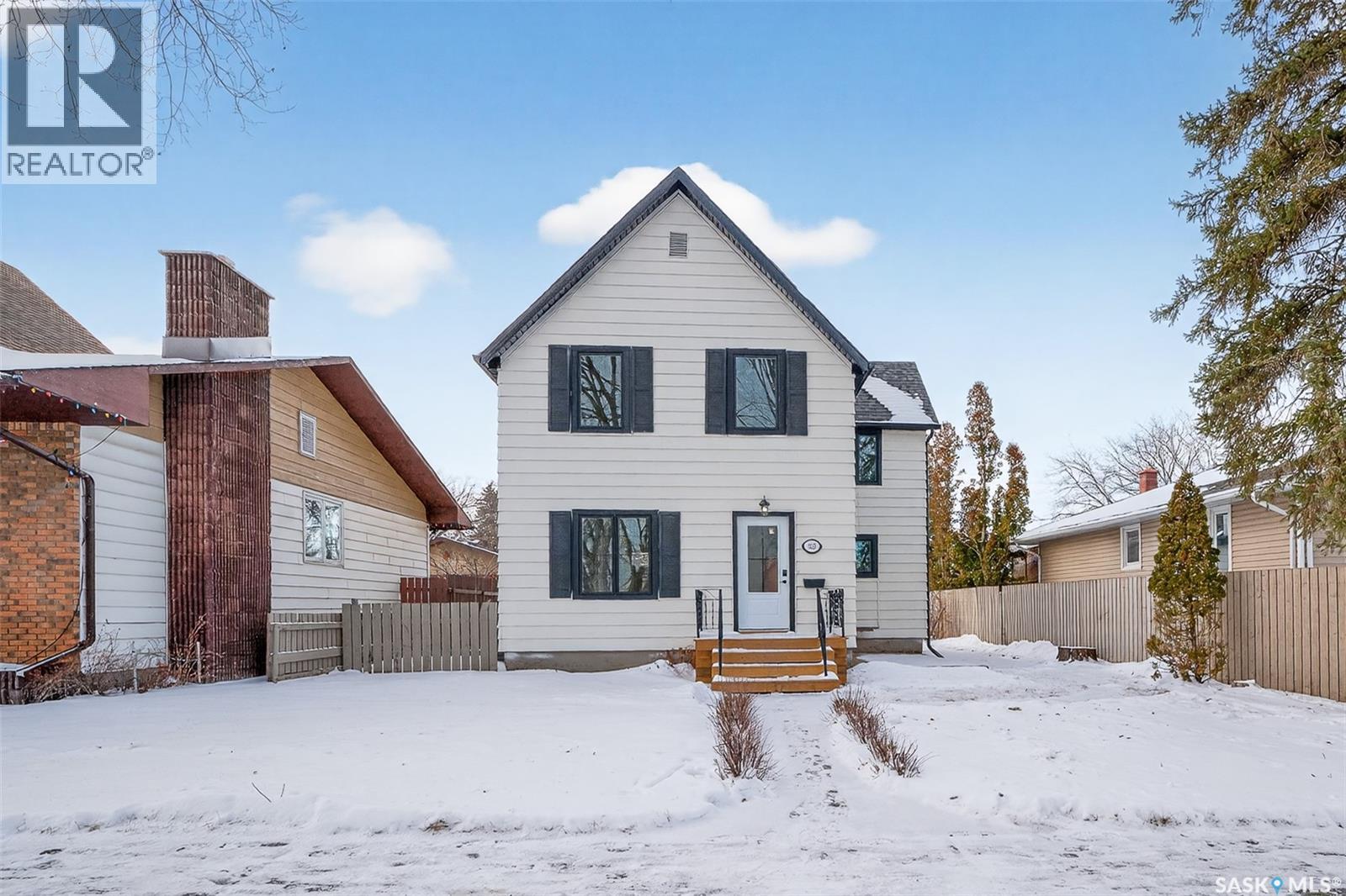 326 Main Street S, Moose Jaw, Saskatchewan  S6H 4V3 - Photo 2 - SK026306