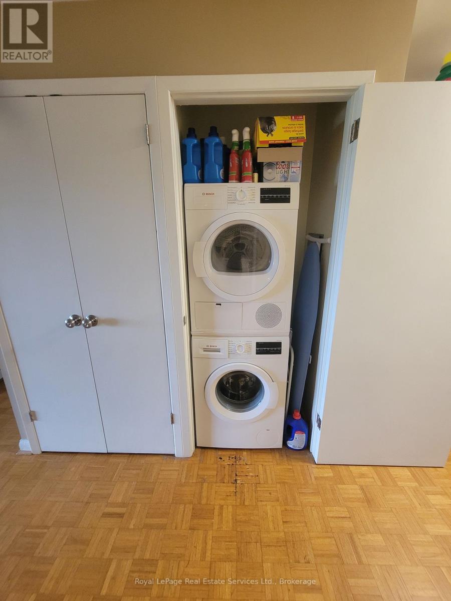 1214 - 1400 Dixie Road, Mississauga, Ontario  L5E 3E1 - Photo 10 - W12675424