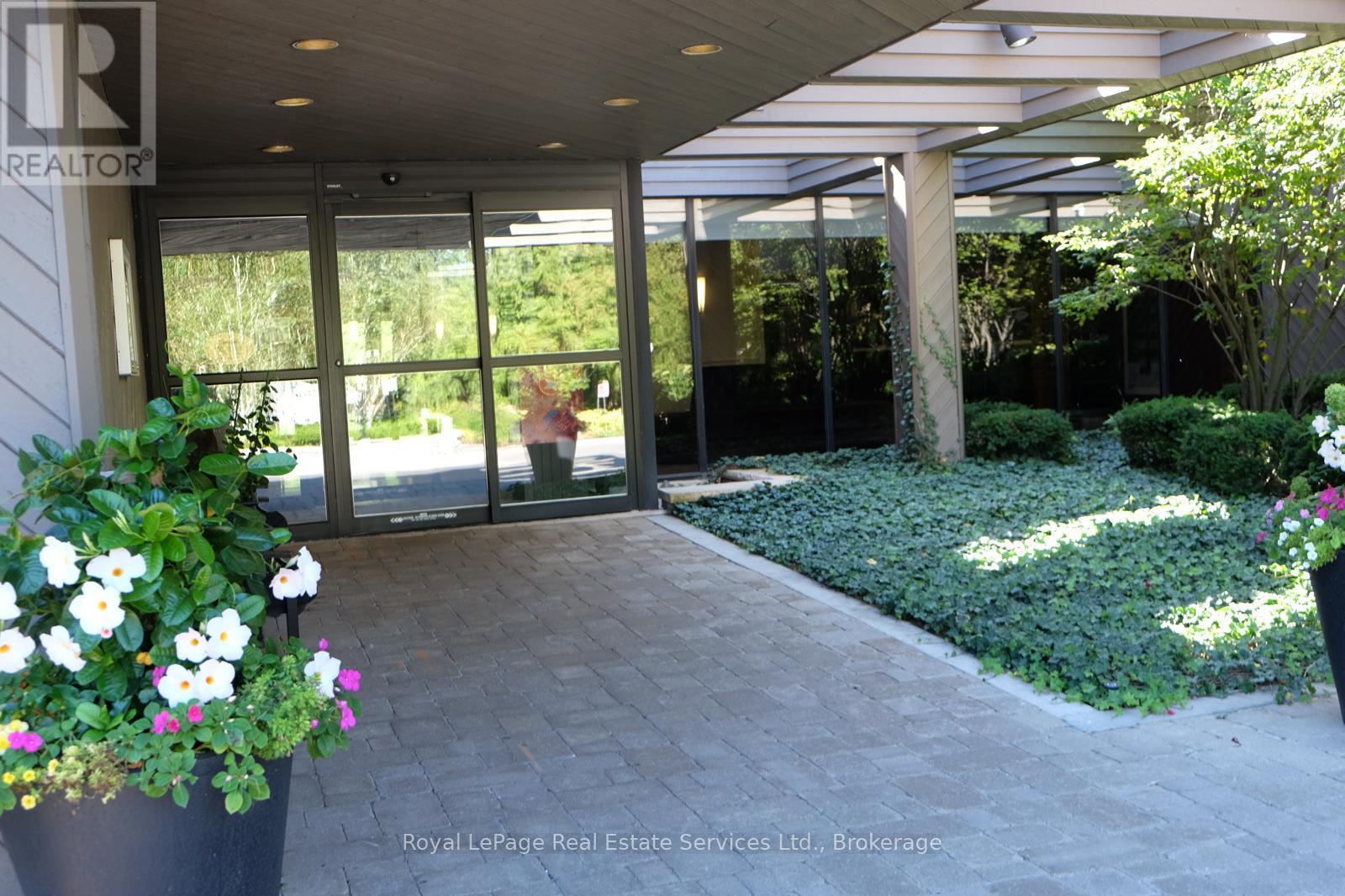 1214 - 1400 Dixie Road, Mississauga, Ontario  L5E 3E1 - Photo 12 - W12675424