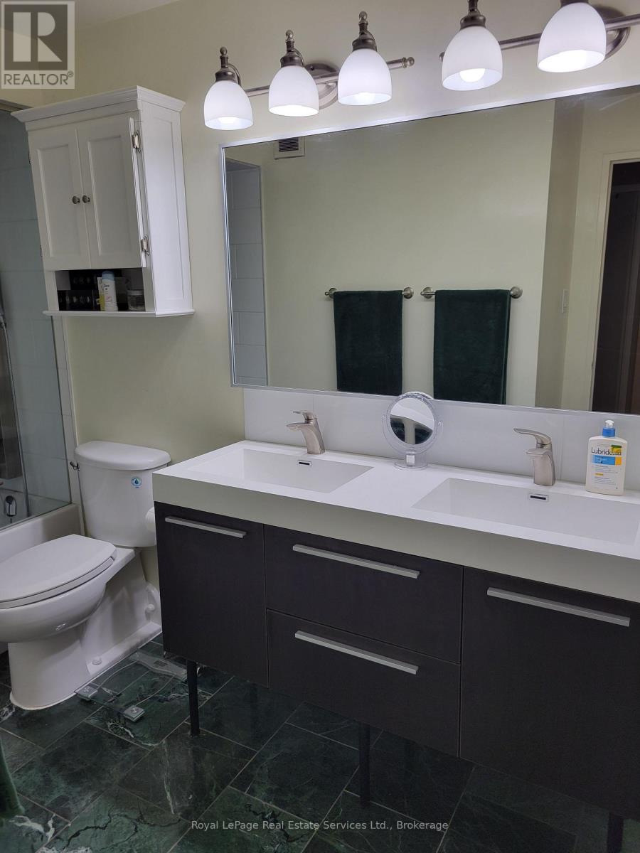 1214 - 1400 Dixie Road, Mississauga, Ontario  L5E 3E1 - Photo 9 - W12675424