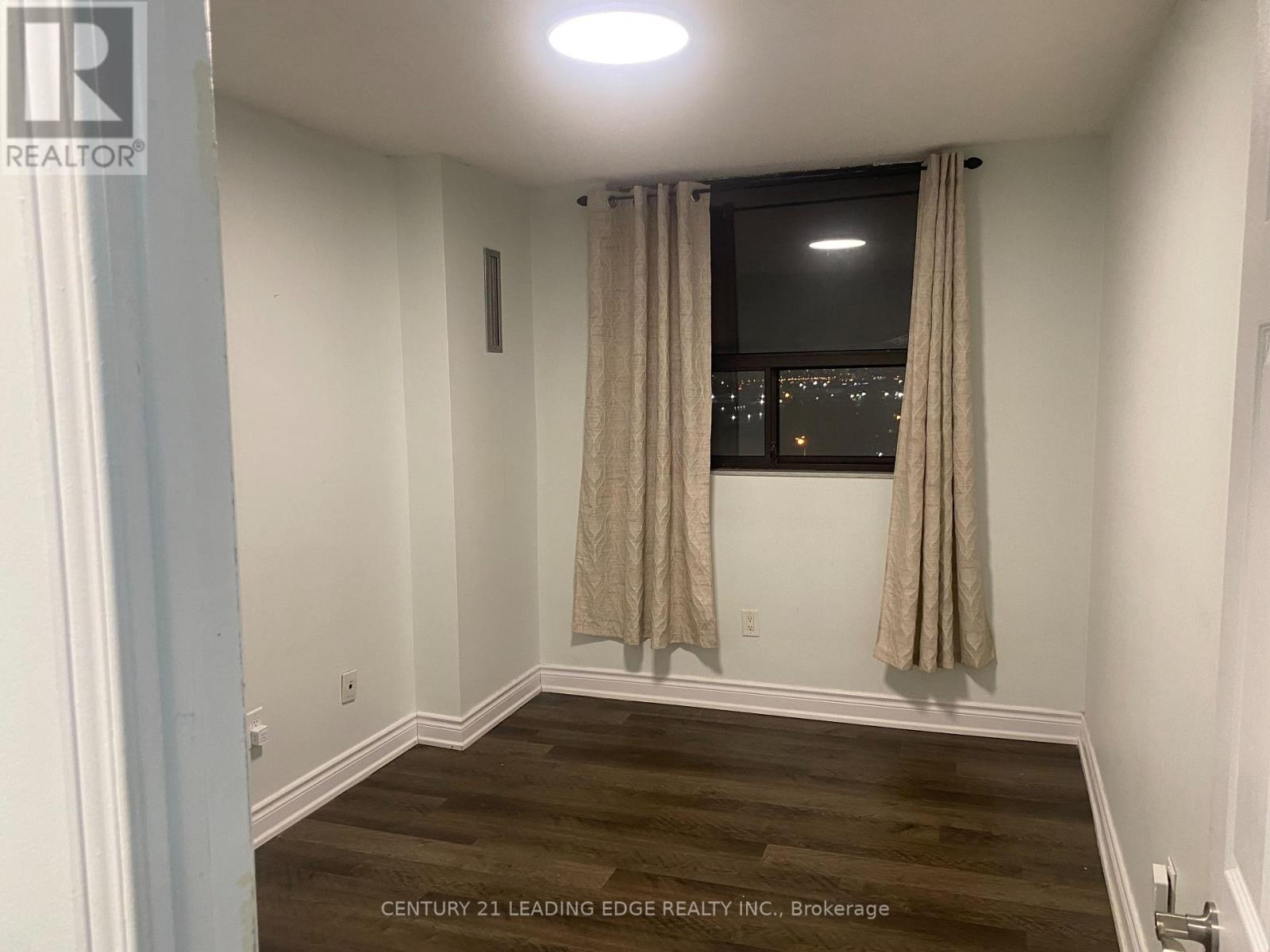 1002 - 301 Prudential Drive, Toronto, Ontario  M1P 4V3 - Photo 8 - E12658348