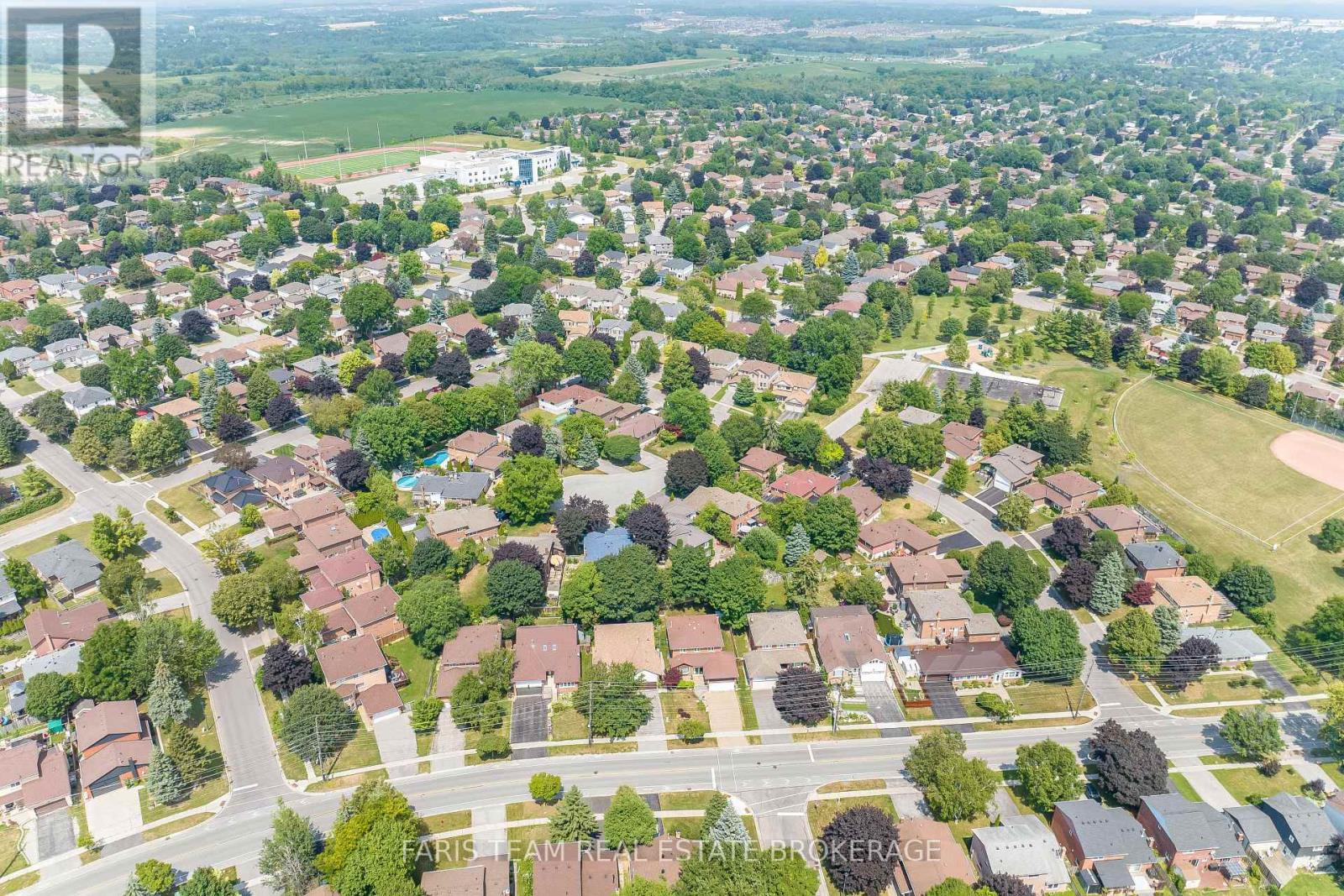 82 Derby Court, Newmarket, Ontario  L3Y 5Z9 - Photo 39 - N12649142