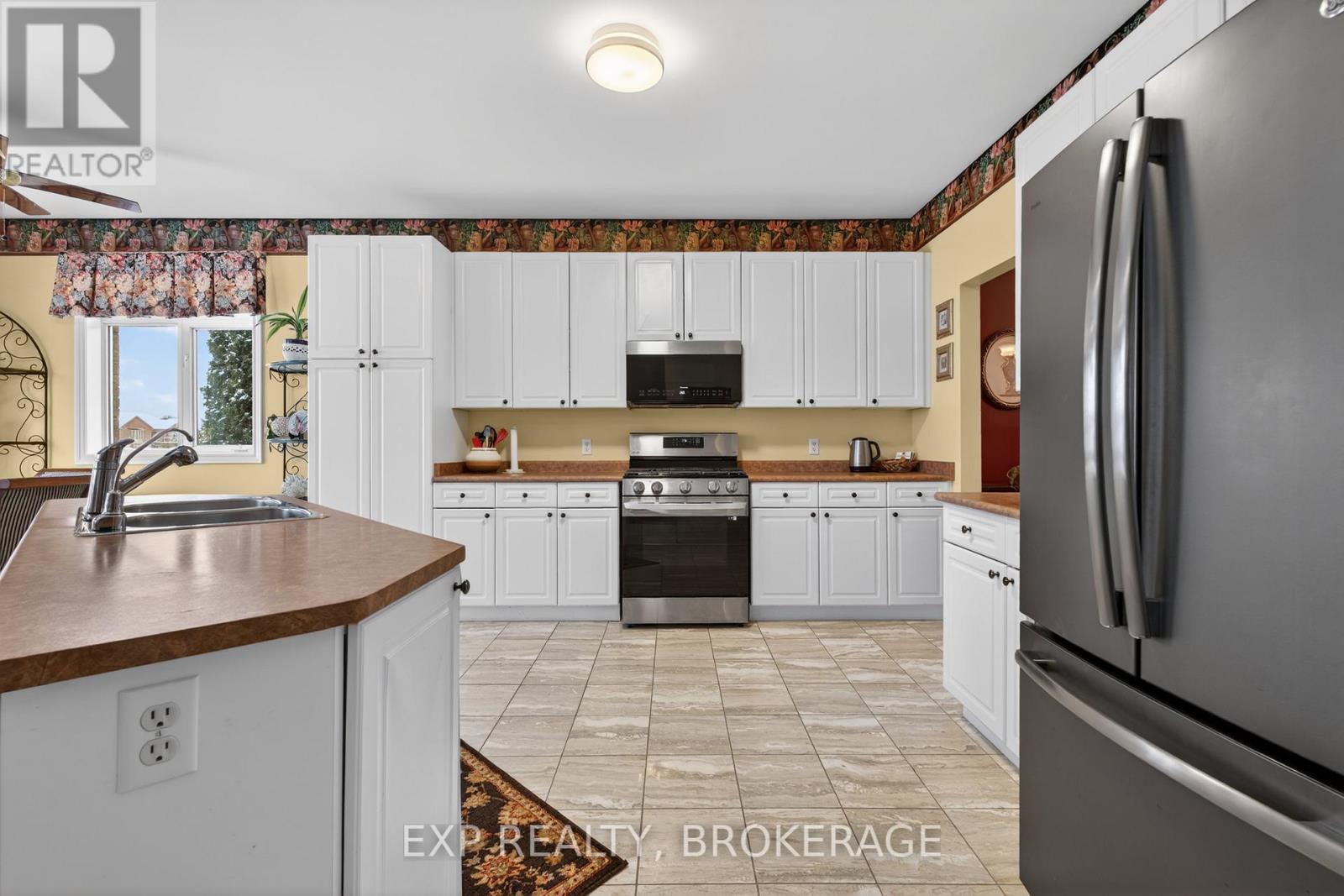 97 Abbey Dawn Drive, Loyalist, Ontario  K0H 1G0 - Photo 22 - X12675304