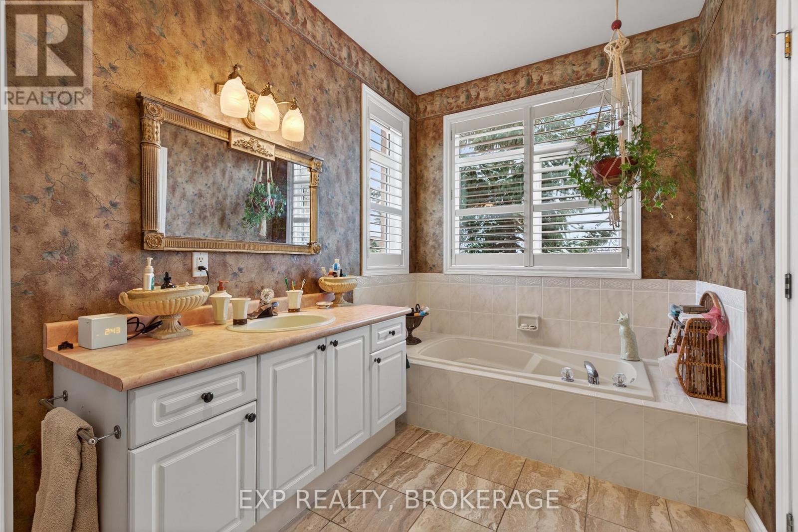 97 Abbey Dawn Drive, Loyalist, Ontario  K0H 1G0 - Photo 28 - X12675304