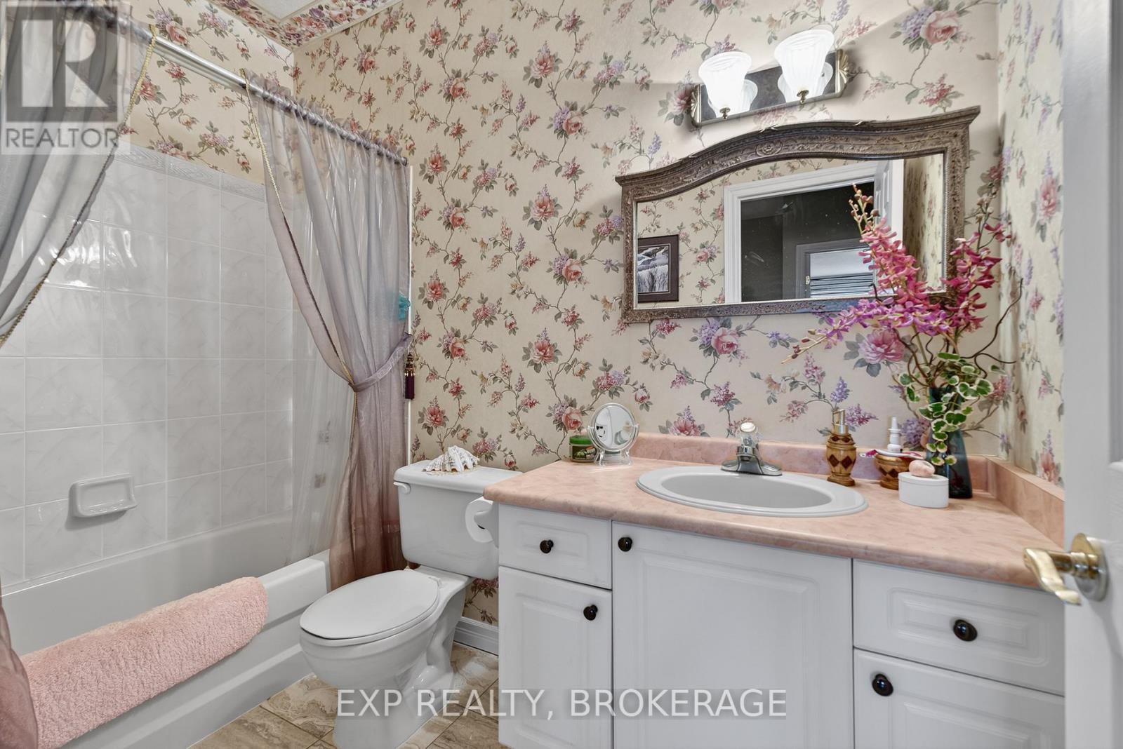 97 Abbey Dawn Drive, Loyalist, Ontario  K0H 1G0 - Photo 32 - X12675304