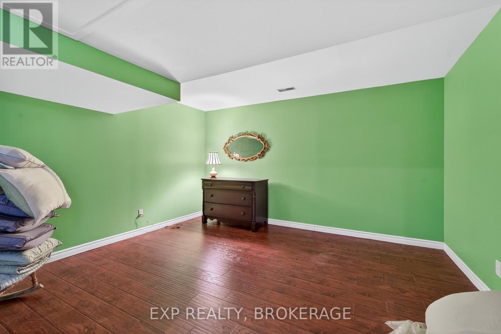 97 Abbey Dawn Drive, Loyalist, Ontario  K0H 1G0 - Photo 38 - X12675304