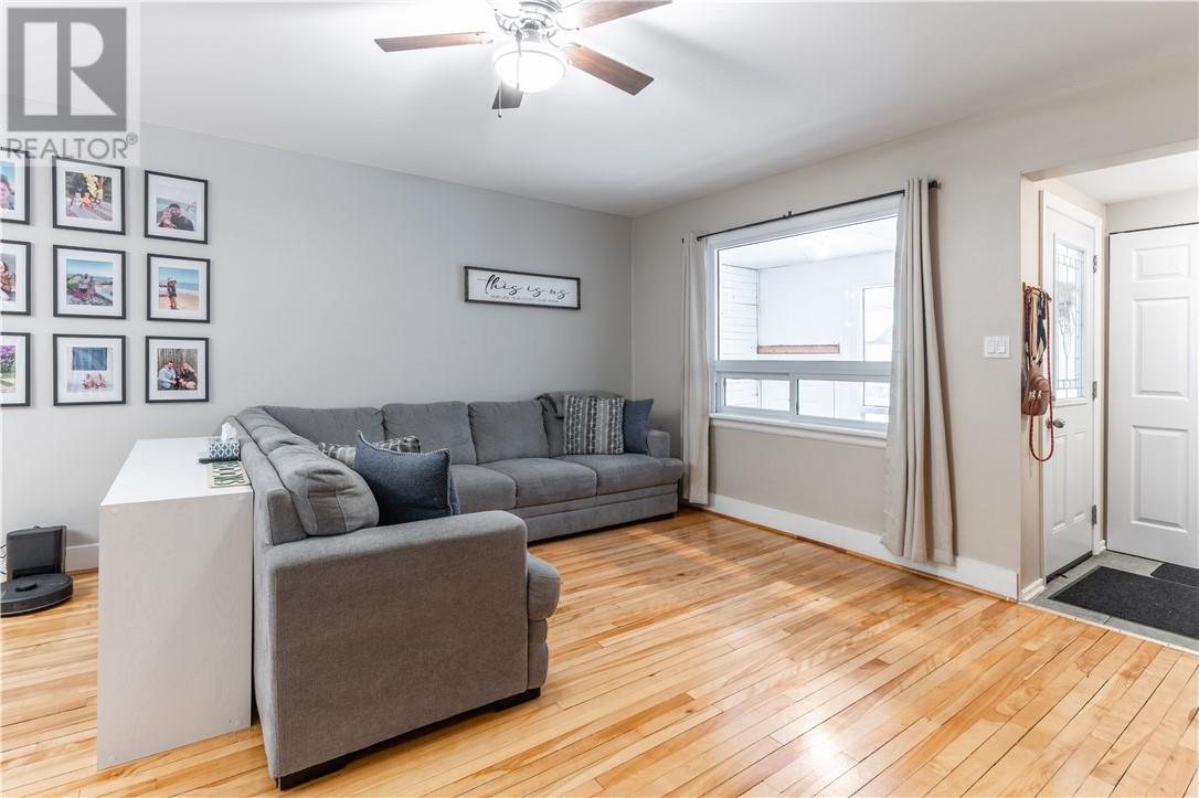 17 Macdonnell, Falconbridge, Ontario  P0M 1S0 - Photo 4 - 2126022