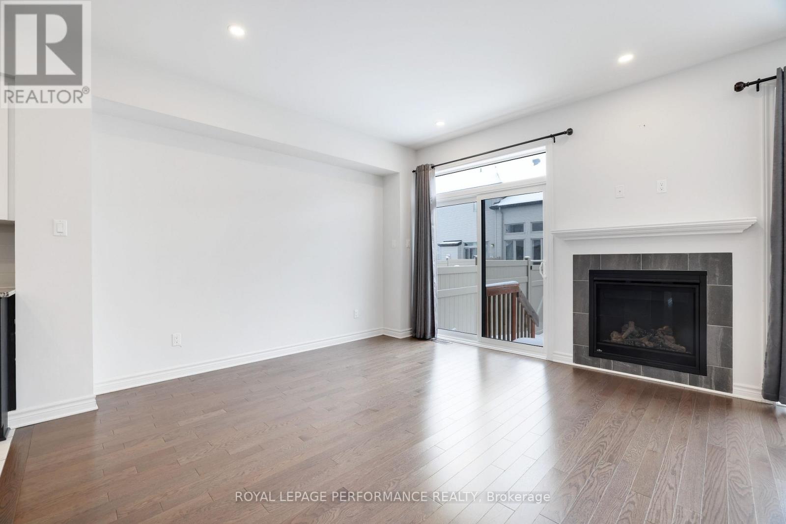 669 Cordelette Circle E, Ottawa, Ontario  K1W 0P2 - Photo 16 - X12675350