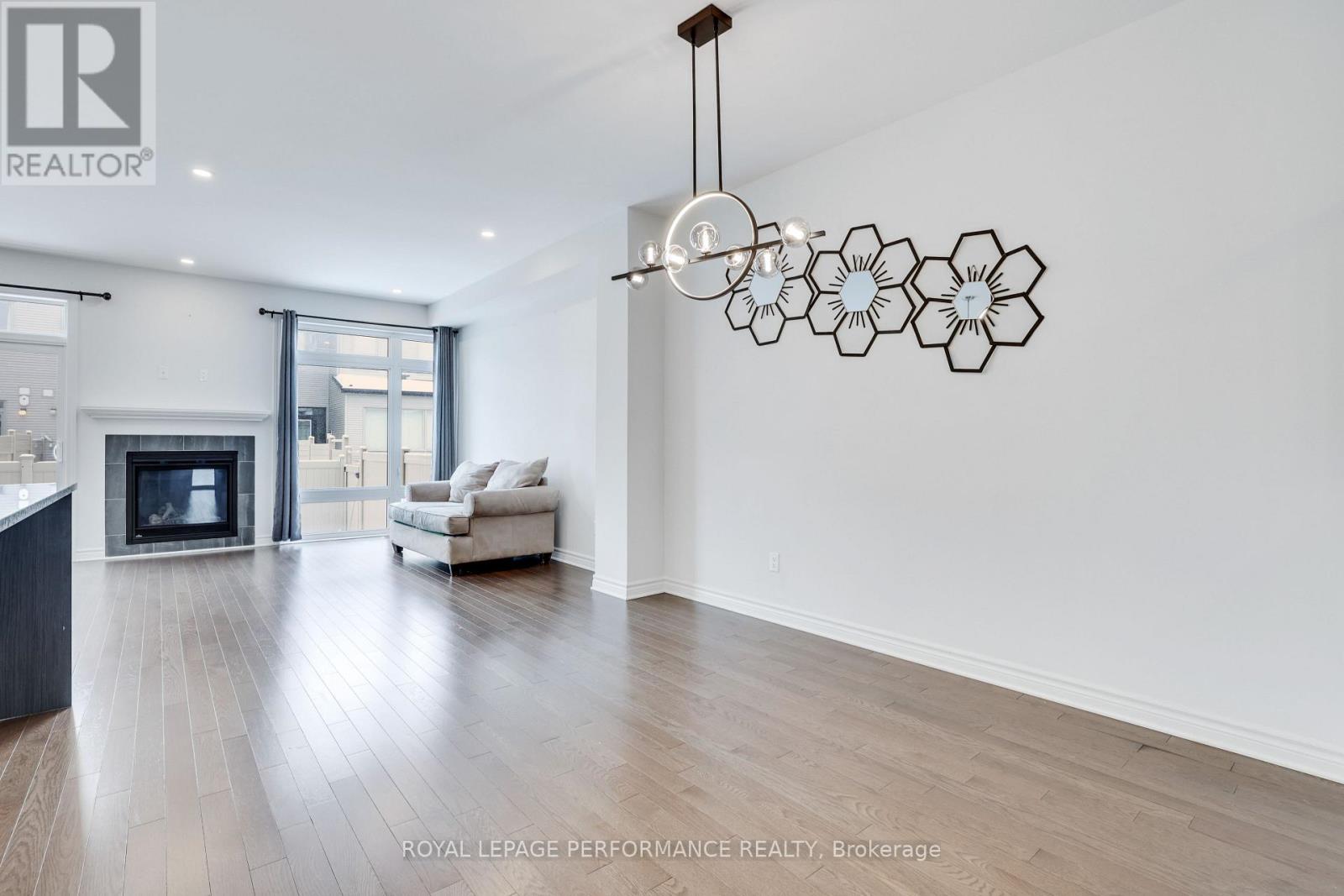 669 Cordelette Circle E, Ottawa, Ontario  K1W 0P2 - Photo 9 - X12675350