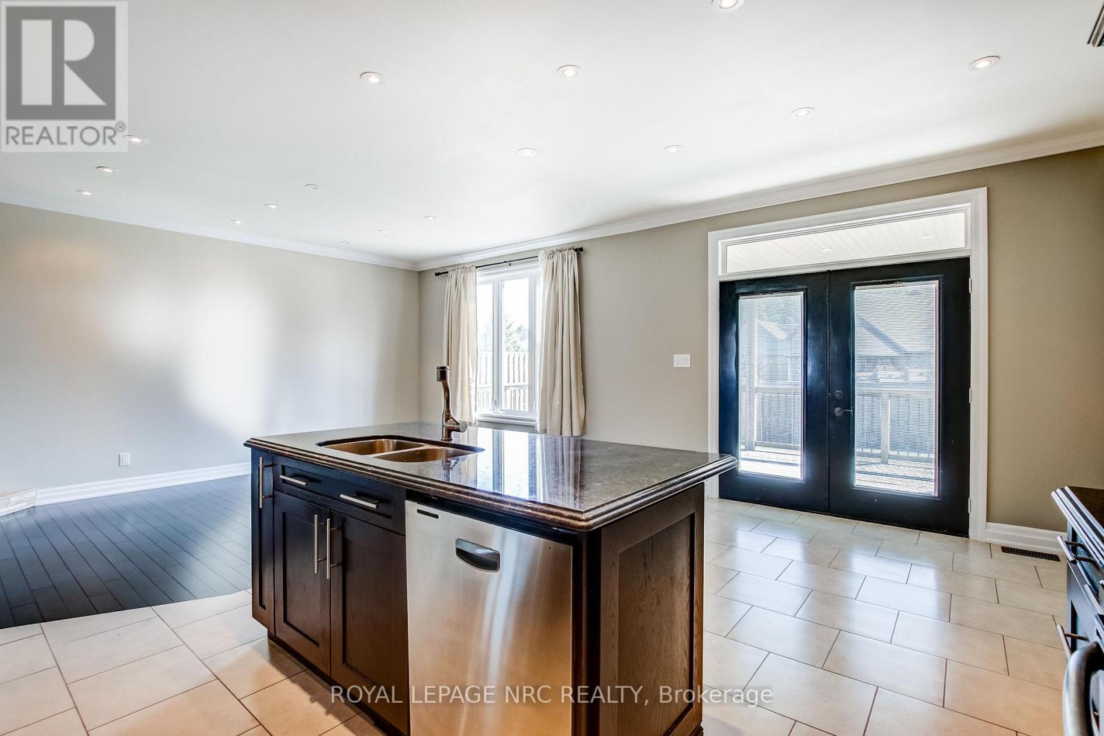 5784 Ironwood Street, Niagara Falls, Ontario  L2H 0G4 - Photo 10 - X12675346