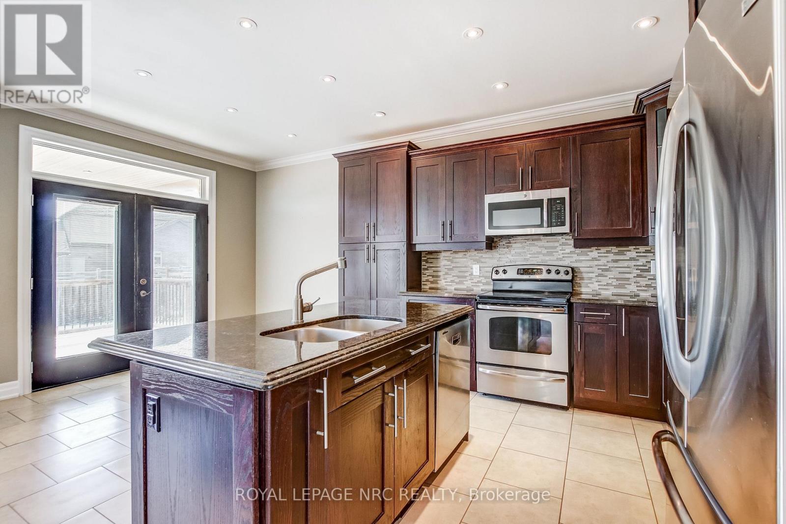 5784 Ironwood Street, Niagara Falls, Ontario  L2H 0G4 - Photo 9 - X12675346