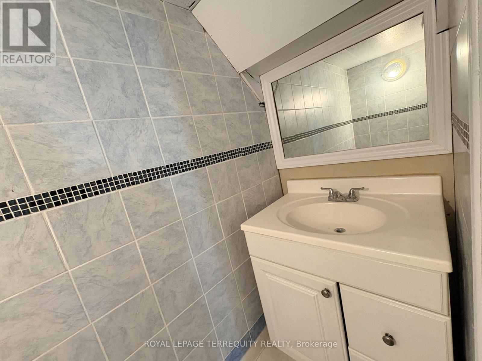 Bsmt - 29 Penzance Drive, Toronto, Ontario  M1K 4Z4 - Photo 10 - E12629972