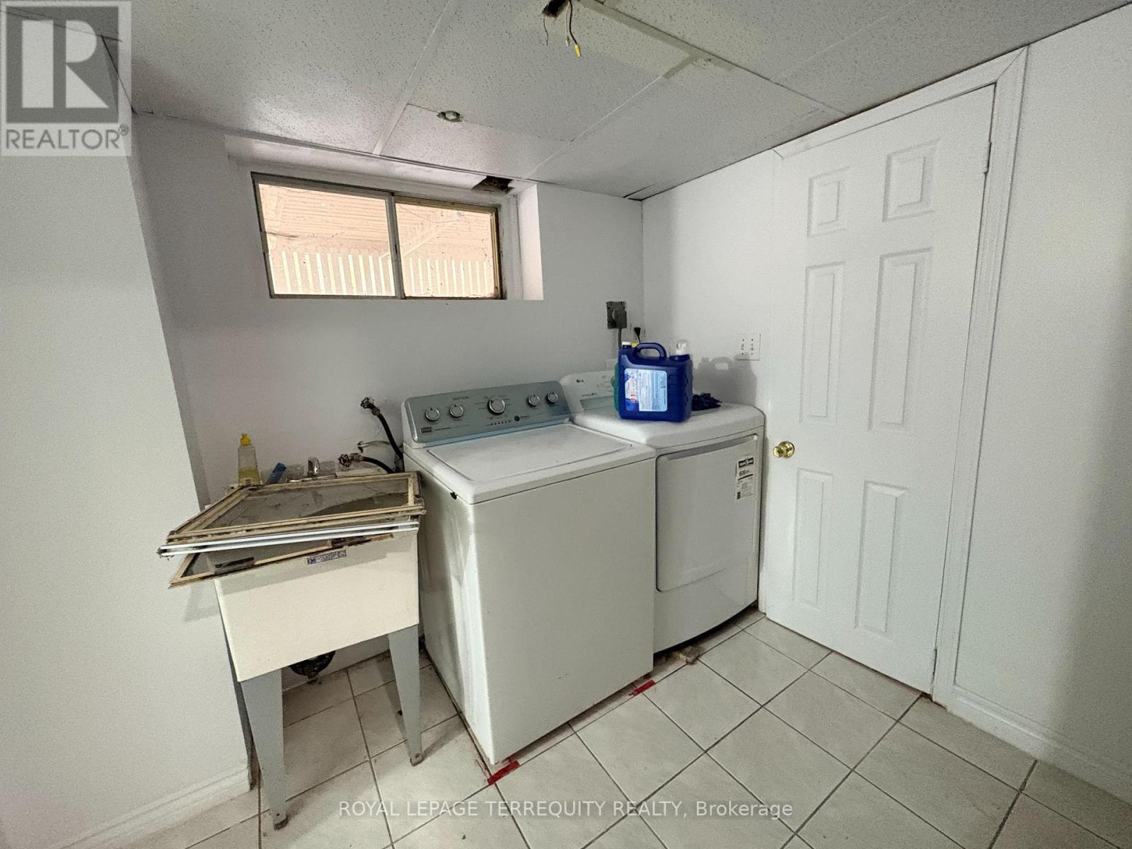 Bsmt - 29 Penzance Drive, Toronto, Ontario  M1K 4Z4 - Photo 8 - E12629972