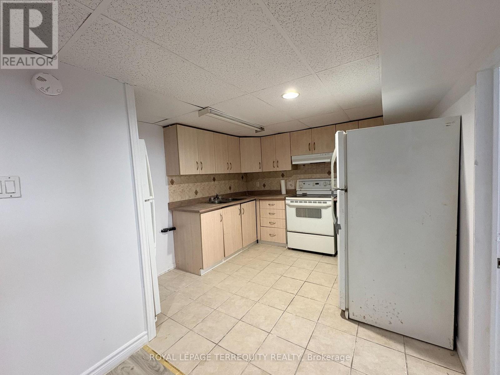 Bsmt - 29 Penzance Drive, Toronto, Ontario  M1K 4Z4 - Photo 19 - E12629972