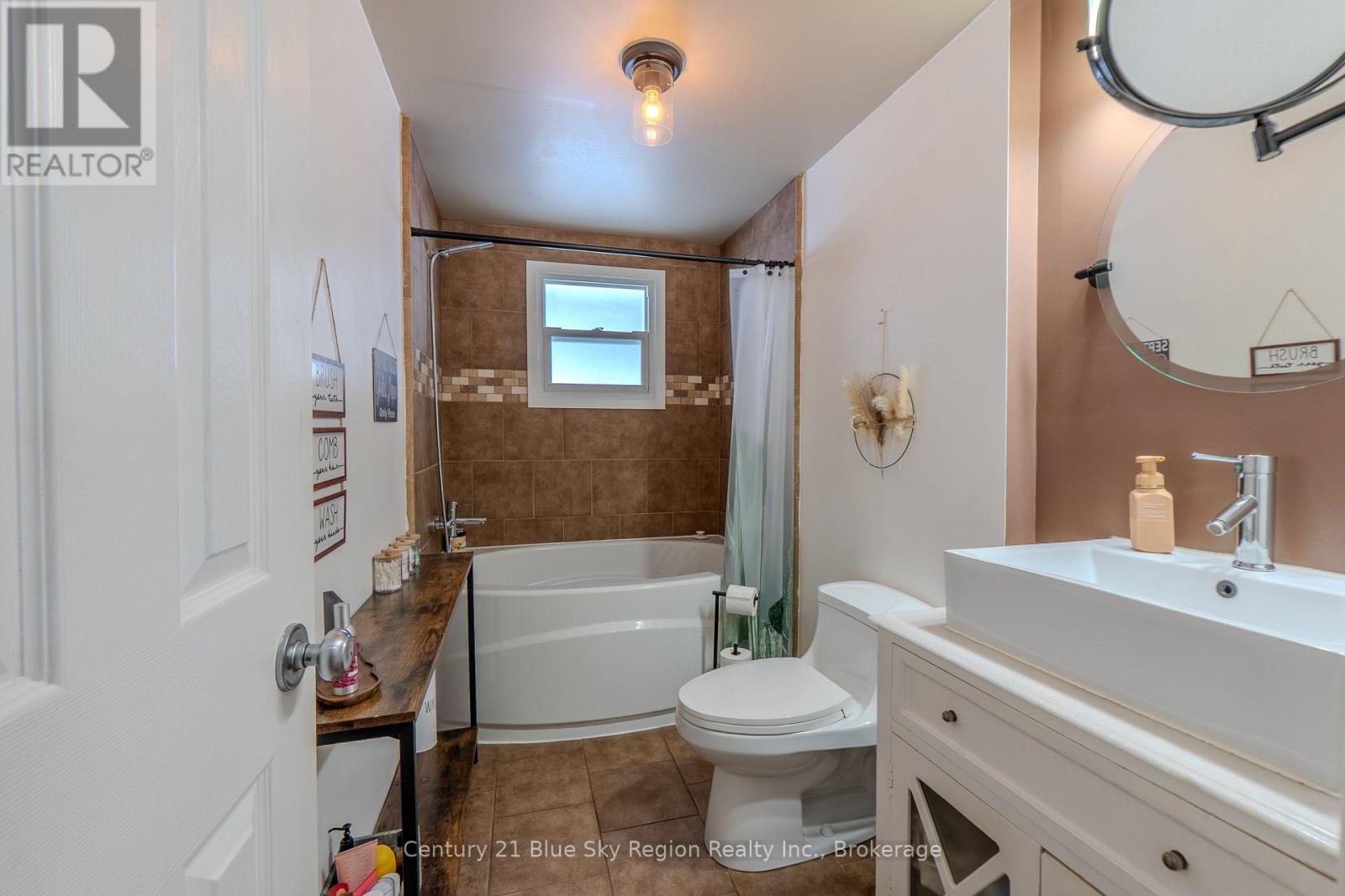 355 Anita Avenue, North Bay (Birchaven), Ontario  P1C 0A8 - Photo 23 - X12675442