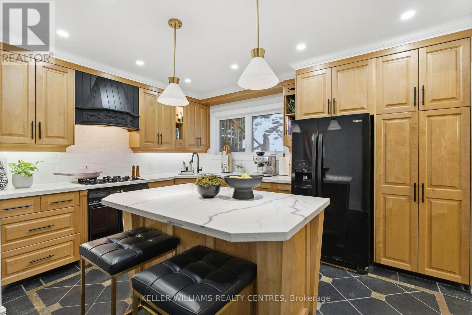 122a Neville Park Boulevard, Toronto, Ontario  M4E 3P8 - Photo 14 - E12674206