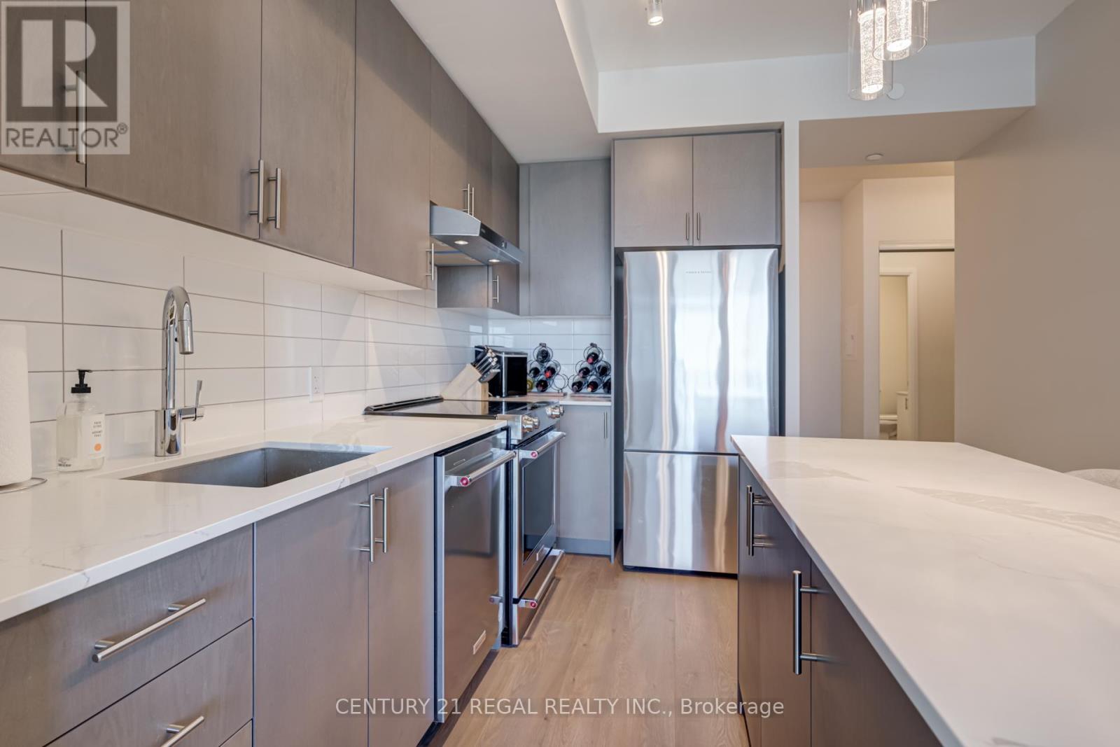 2125 - 9000 Jane Street, Vaughan, Ontario  L4K 0M6 - Photo 5 - N12671314