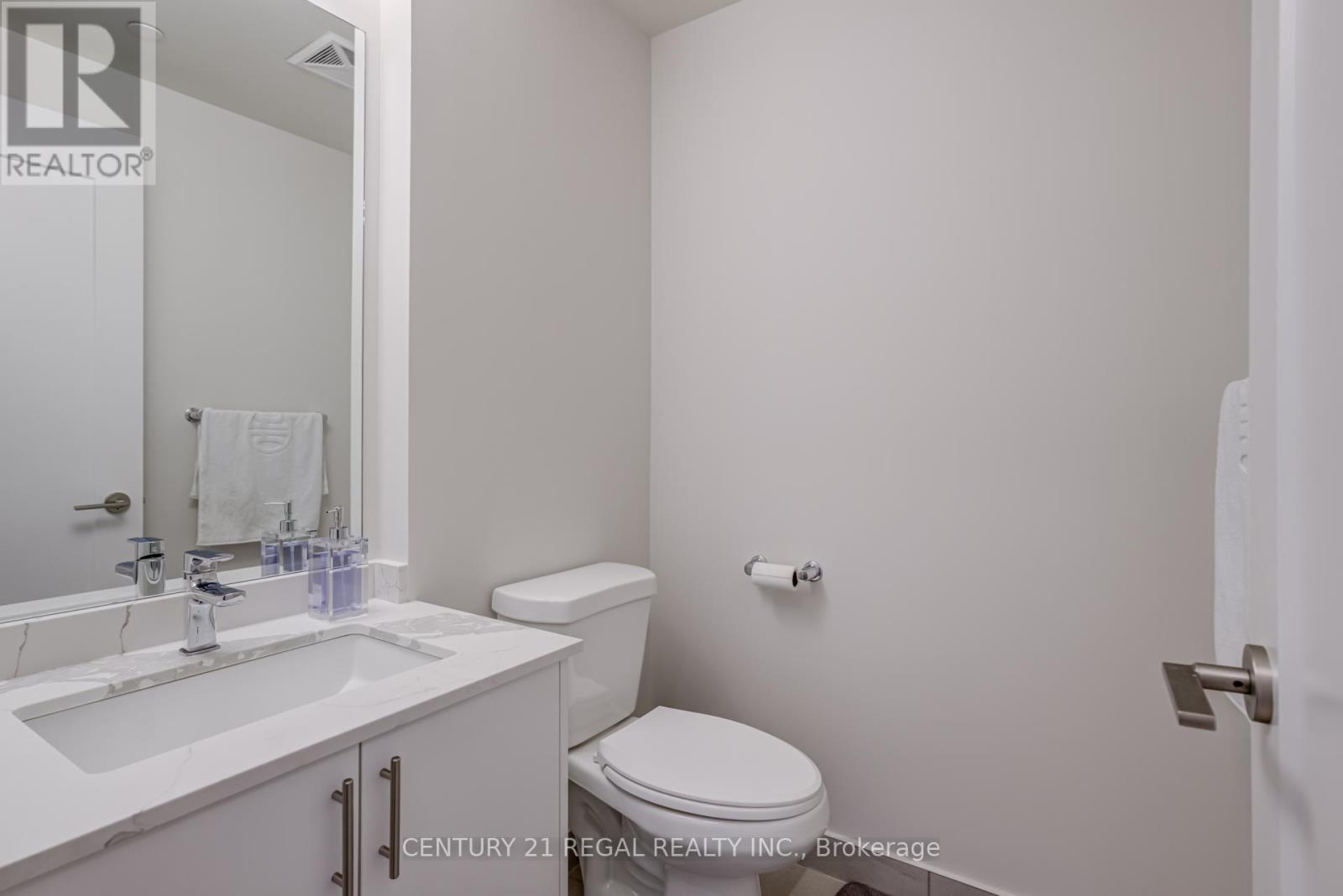 2125 - 9000 Jane Street, Vaughan, Ontario  L4K 0M6 - Photo 10 - N12671314