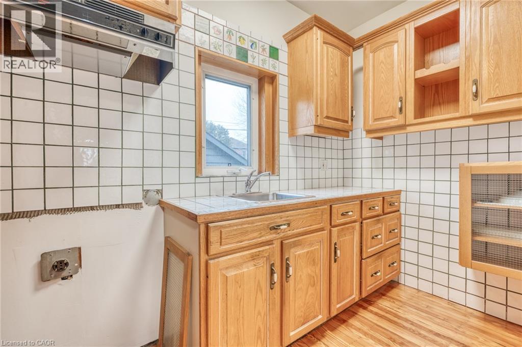 17 Barnesdale Avenue N, Hamilton, Ontario  L8L 6R4 - Photo 12 - 40796518