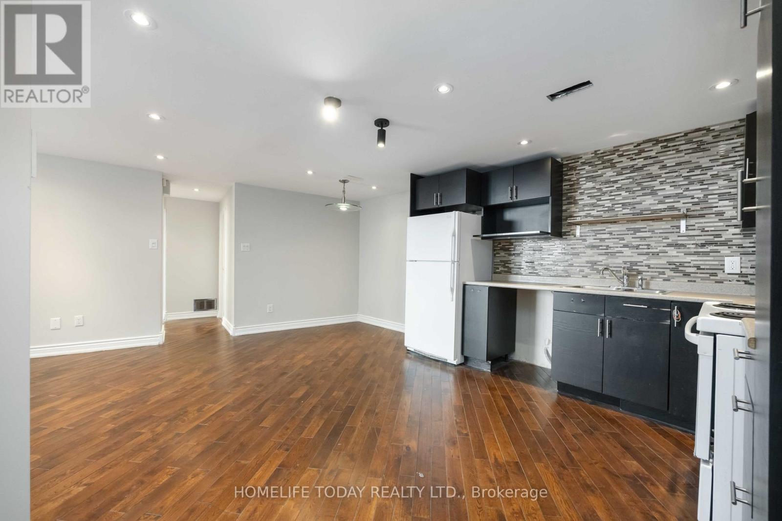 1603 - 330 Dixon Road, Toronto, Ontario  M9R 1S9 - Photo 16 - W12514376