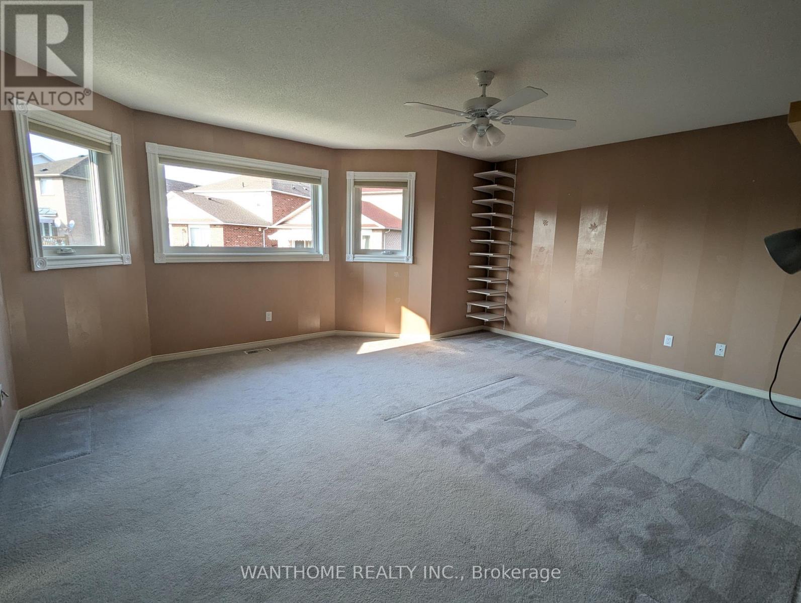 5533 Loonlake Avenue, Mississauga, Ontario  L5V 2E3 - Photo 7 - W12650866