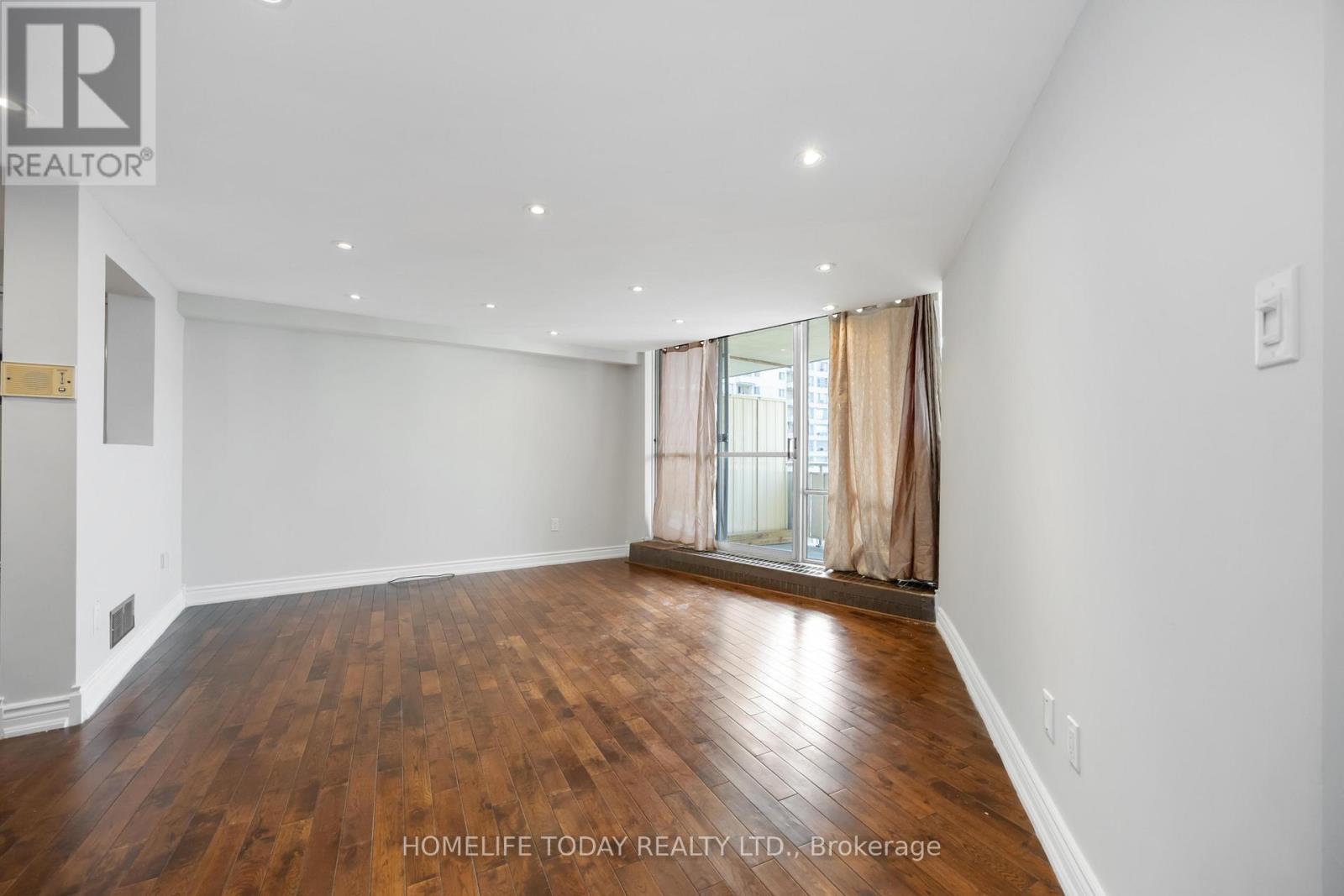 1603 - 330 Dixon Road, Toronto, Ontario  M9R 1S9 - Photo 6 - W12514376