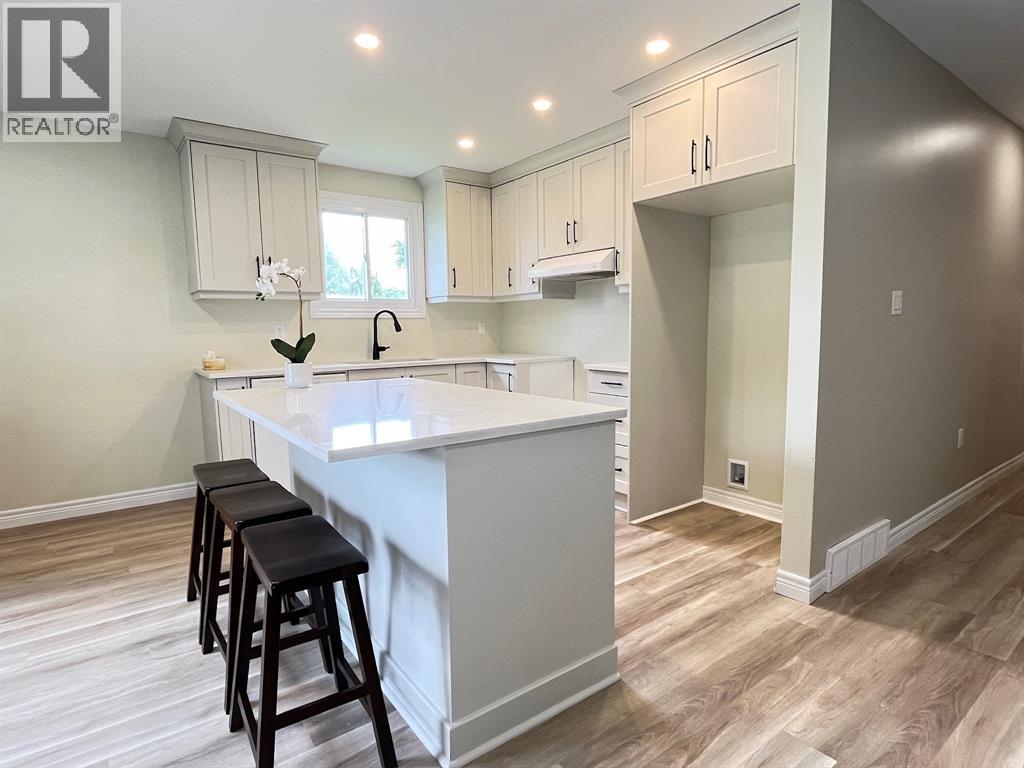 1578 Councillors Street, St Clair, Ontario  N0N 1H0 - Photo 5 - 26000056