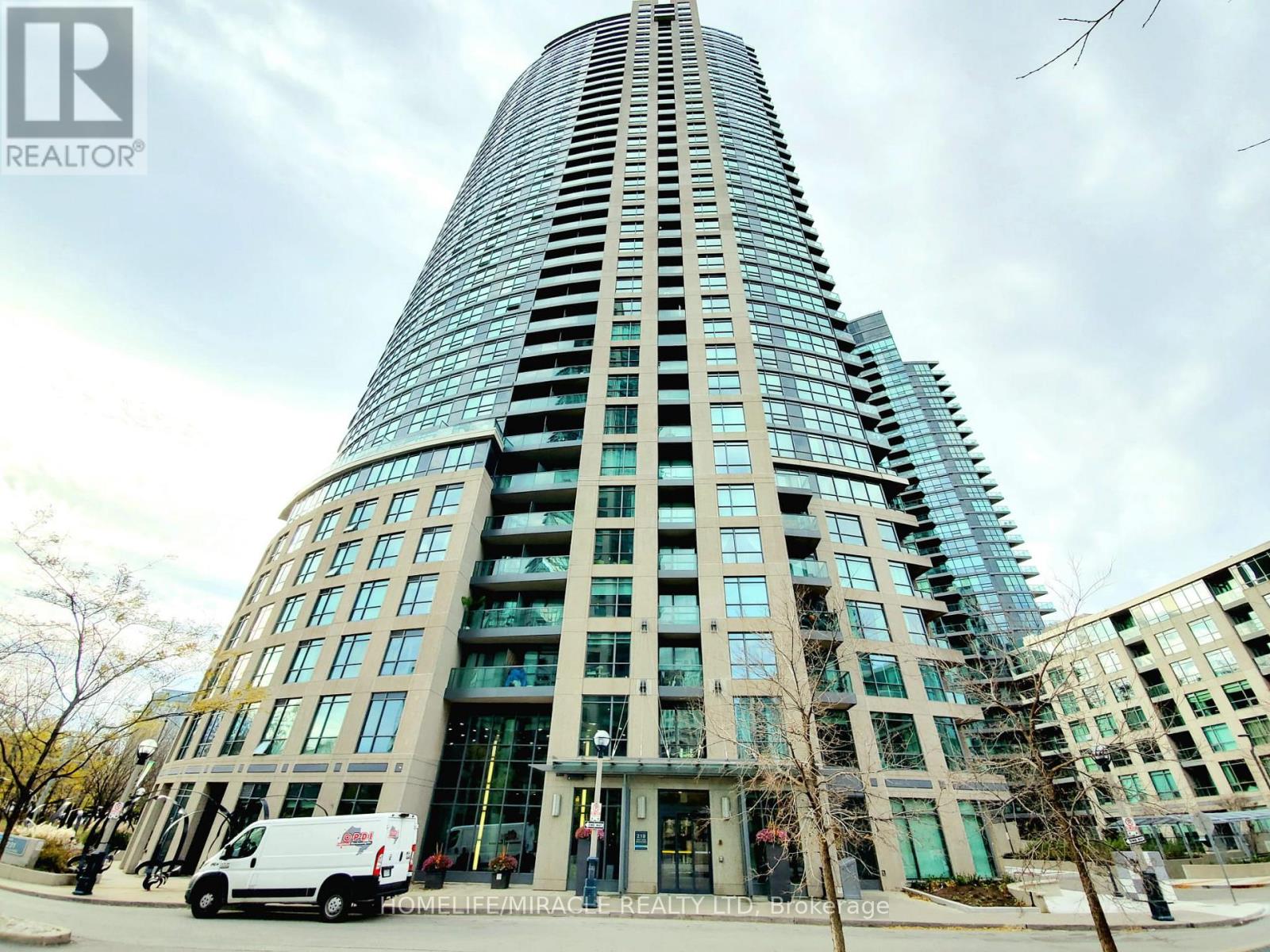 3410 - 219 Fort York Boulevard, Toronto, Ontario  M5V 1B1 - Photo 1 - C12675308