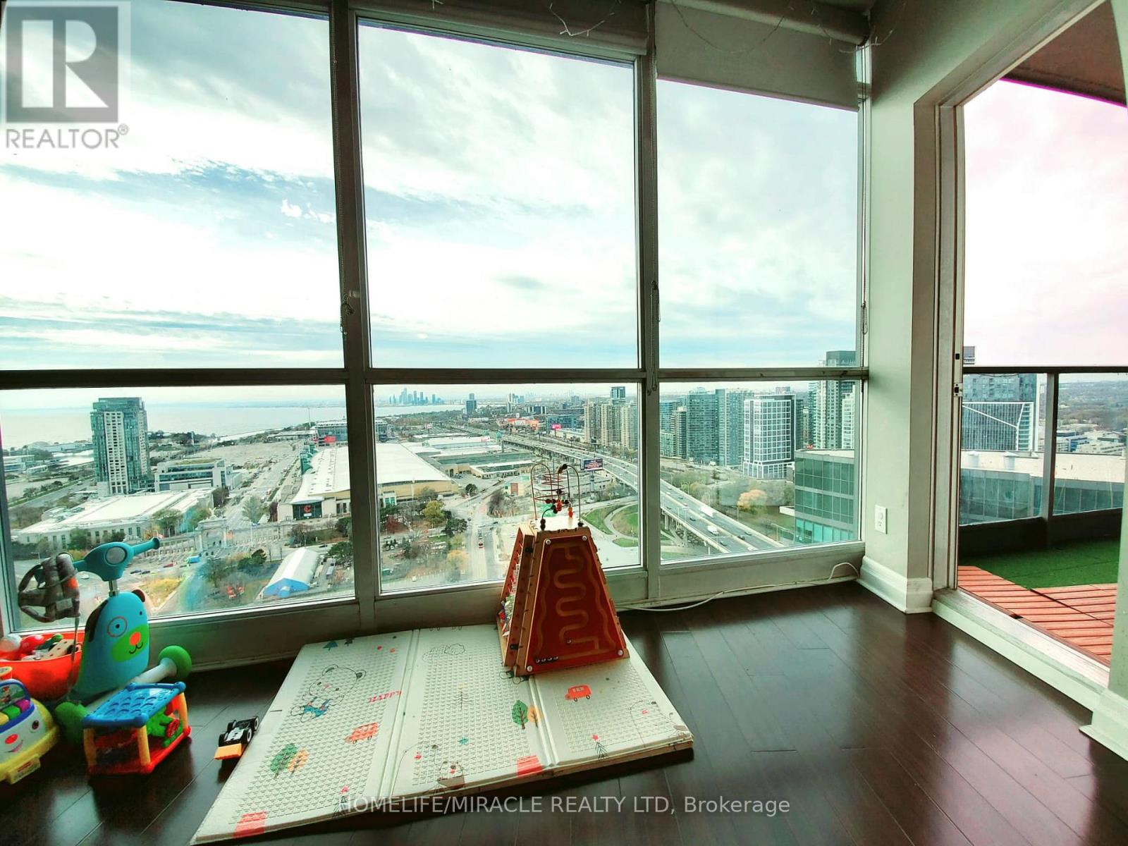 3410 - 219 Fort York Boulevard, Toronto, Ontario  M5V 1B1 - Photo 8 - C12675308