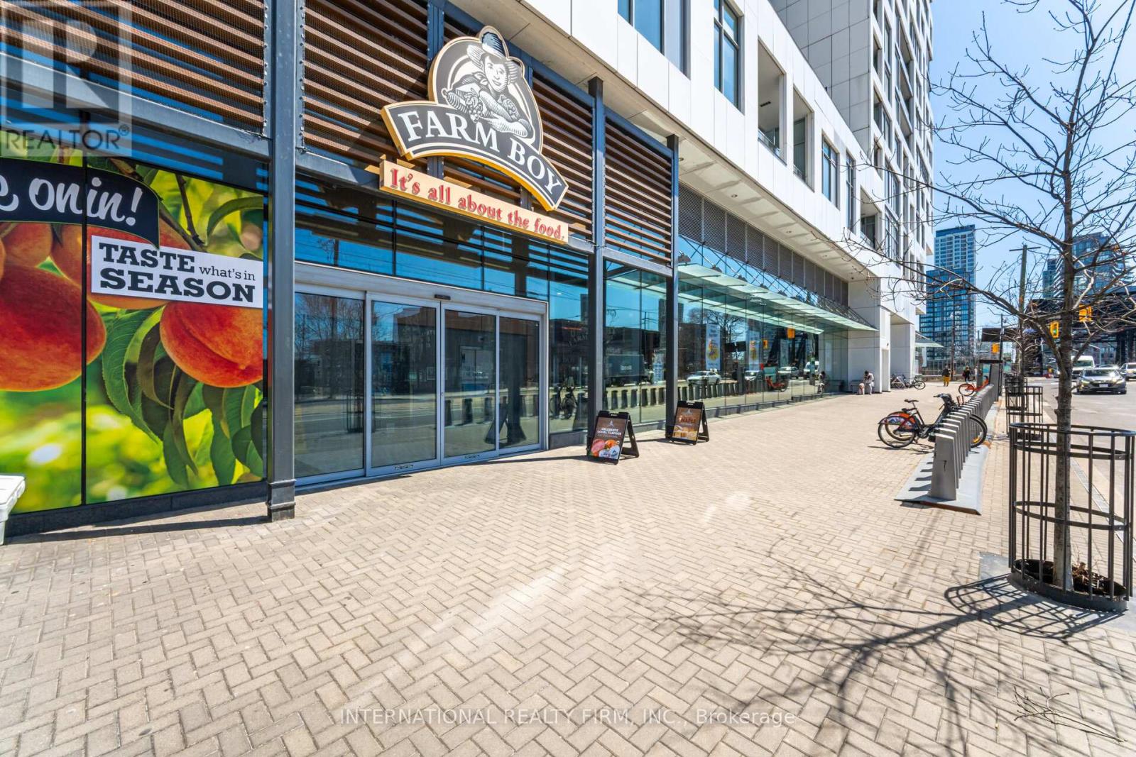 1012 - 27 Bathurst Street, Toronto, Ontario  M5V 2P1 - Photo 30 - C12675312