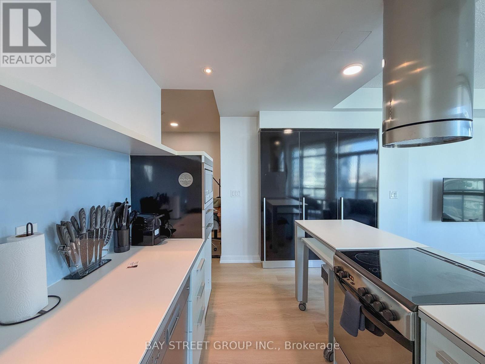 2807 - 38 Dan Leckie Way, Toronto, Ontario  M5V 2V6 - Photo 6 - C12675356