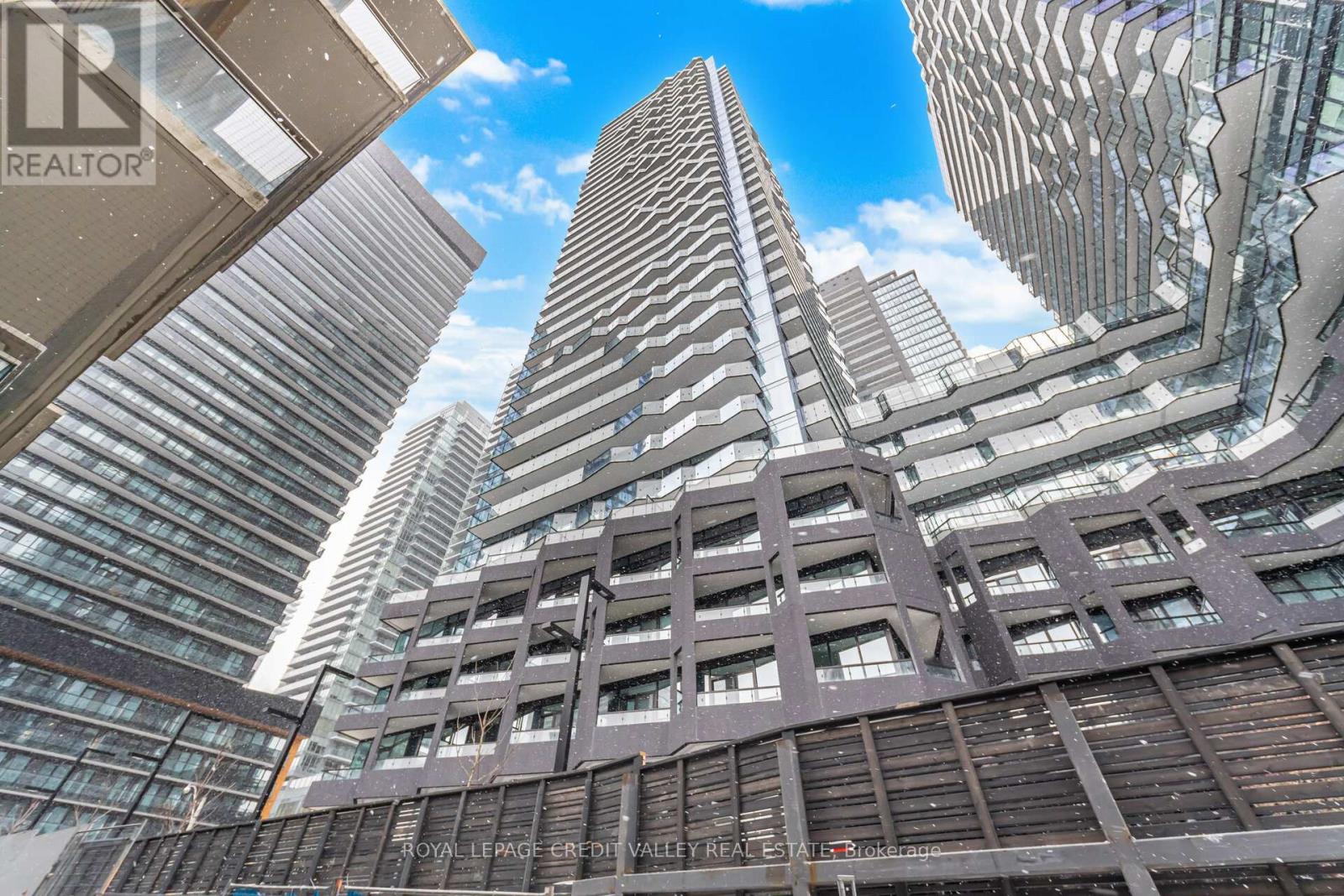 2012 - 110 BROADWAY AVENUE, Toronto, Ontario