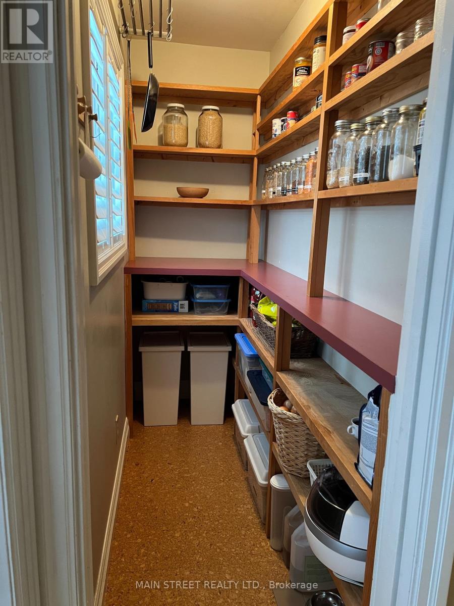 68 Hillview Drive, Newmarket, Ontario  L3Y 4H9 - Photo 13 - N12675388