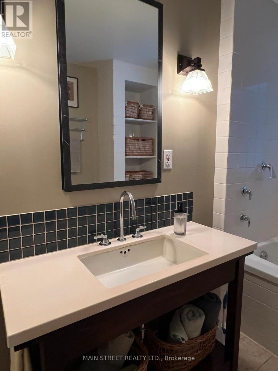 68 Hillview Drive, Newmarket, Ontario  L3Y 4H9 - Photo 17 - N12675388