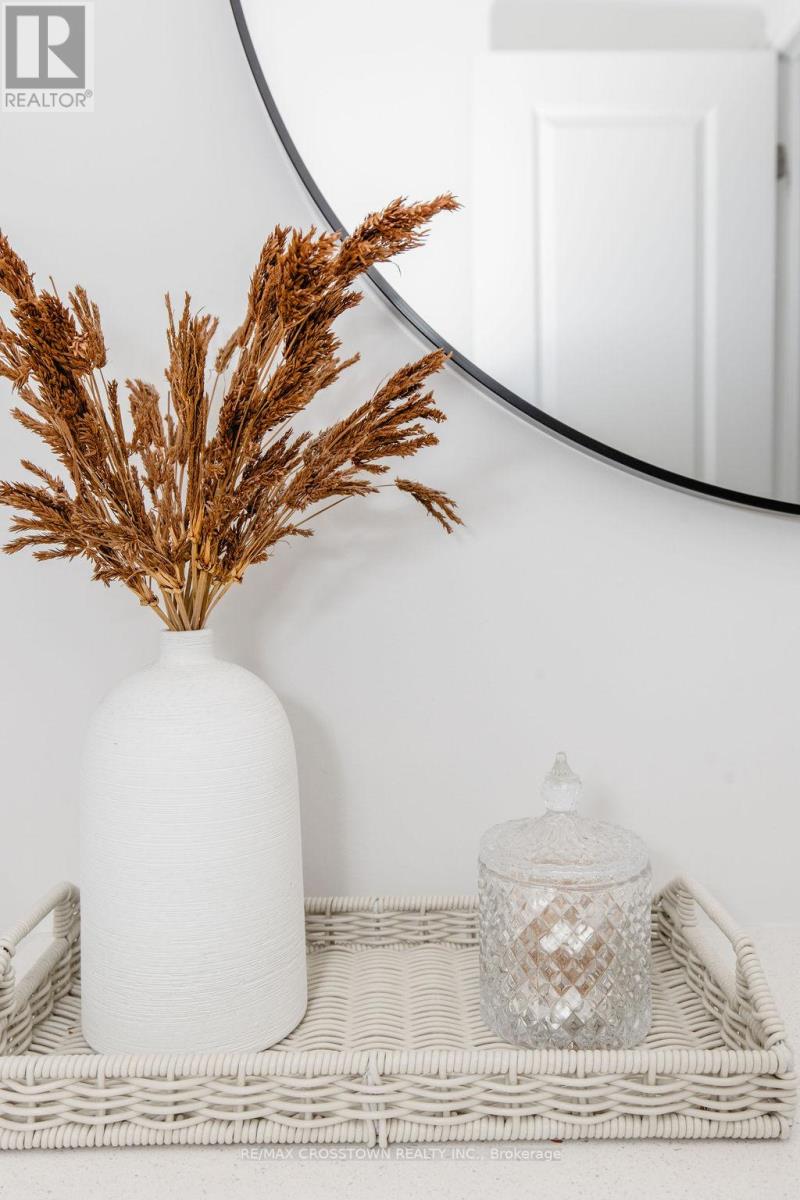 609 - 304 Essa Road, Barrie, Ontario  L9J 0H4 - Photo 27 - S12675414