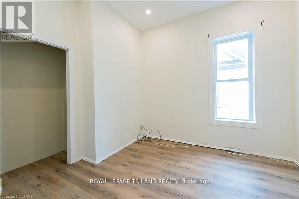 101 Malakoff Street, St. Thomas, Ontario  N5P 1M5 - Photo 11 - X12660776