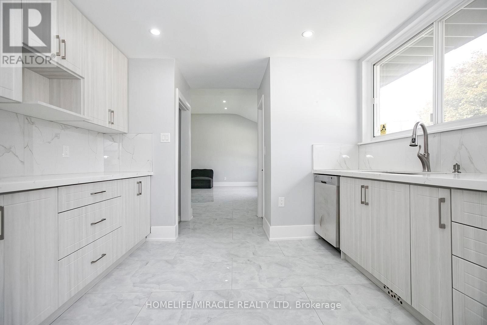 76 Raylawn Crescent, Halton Hills, Ontario  L7G 4N1 - Photo 15 - W12675320