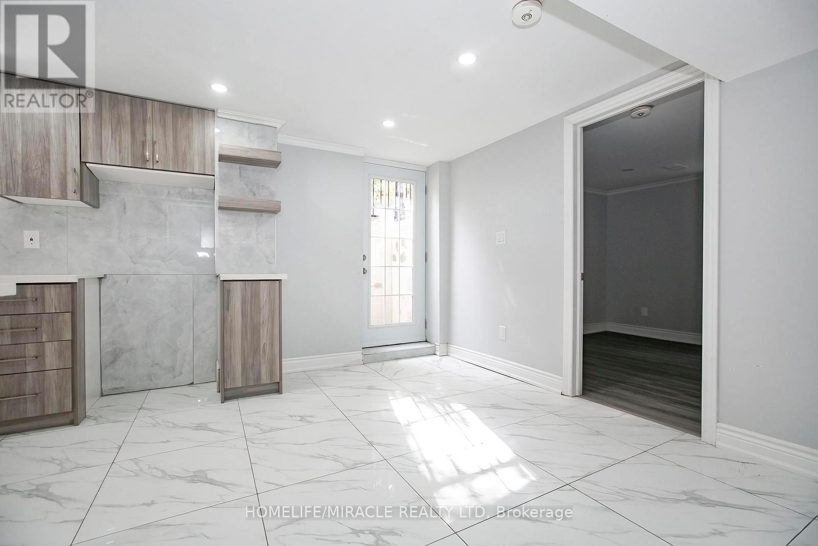 76 Raylawn Crescent, Halton Hills, Ontario  L7G 4N1 - Photo 33 - W12675320