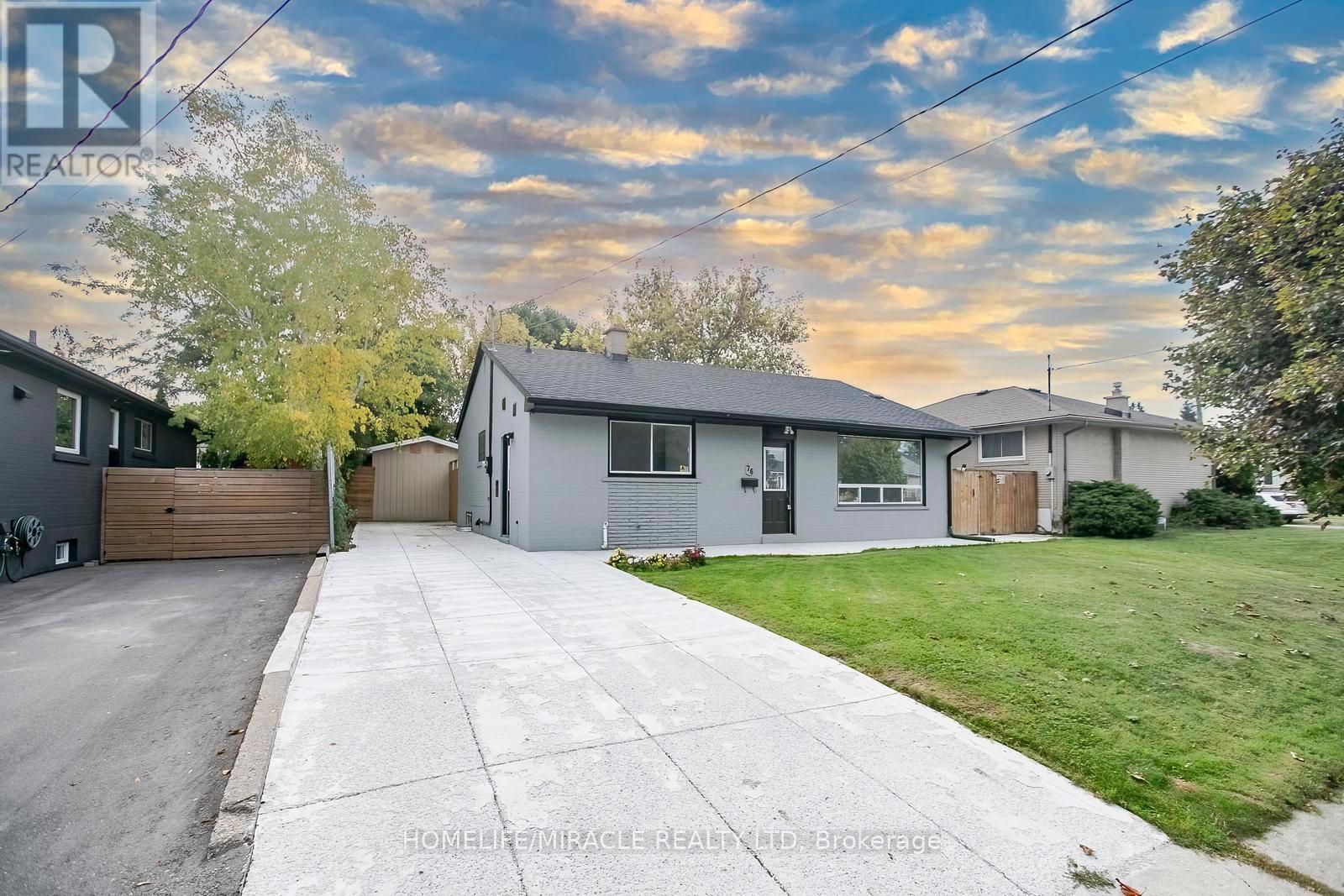 76 Raylawn Crescent, Halton Hills, Ontario  L7G 4N1 - Photo 4 - W12675320