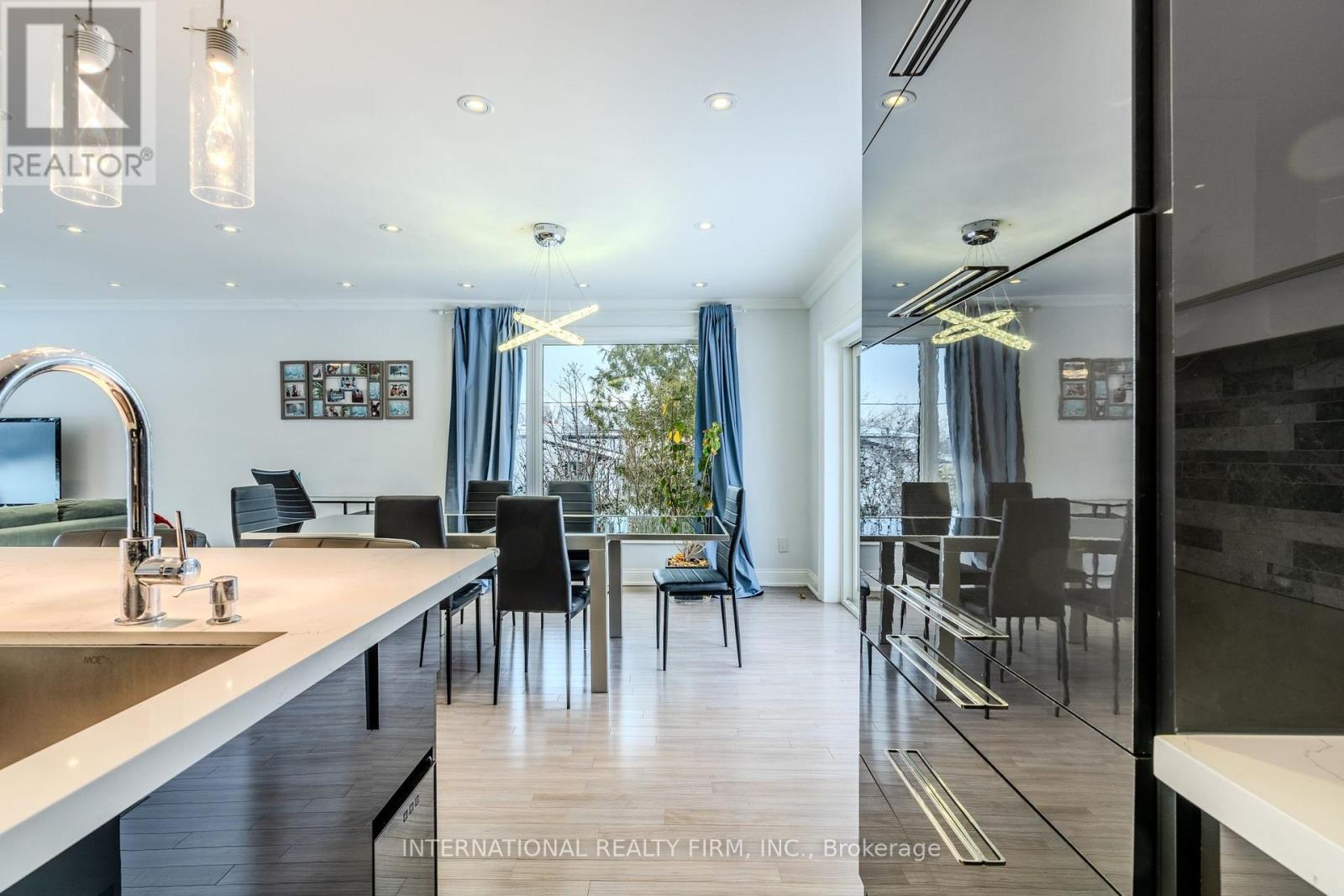 Main - 24 Paramount Court, Toronto, Ontario  M6M 2L5 - Photo 14 - W12675328