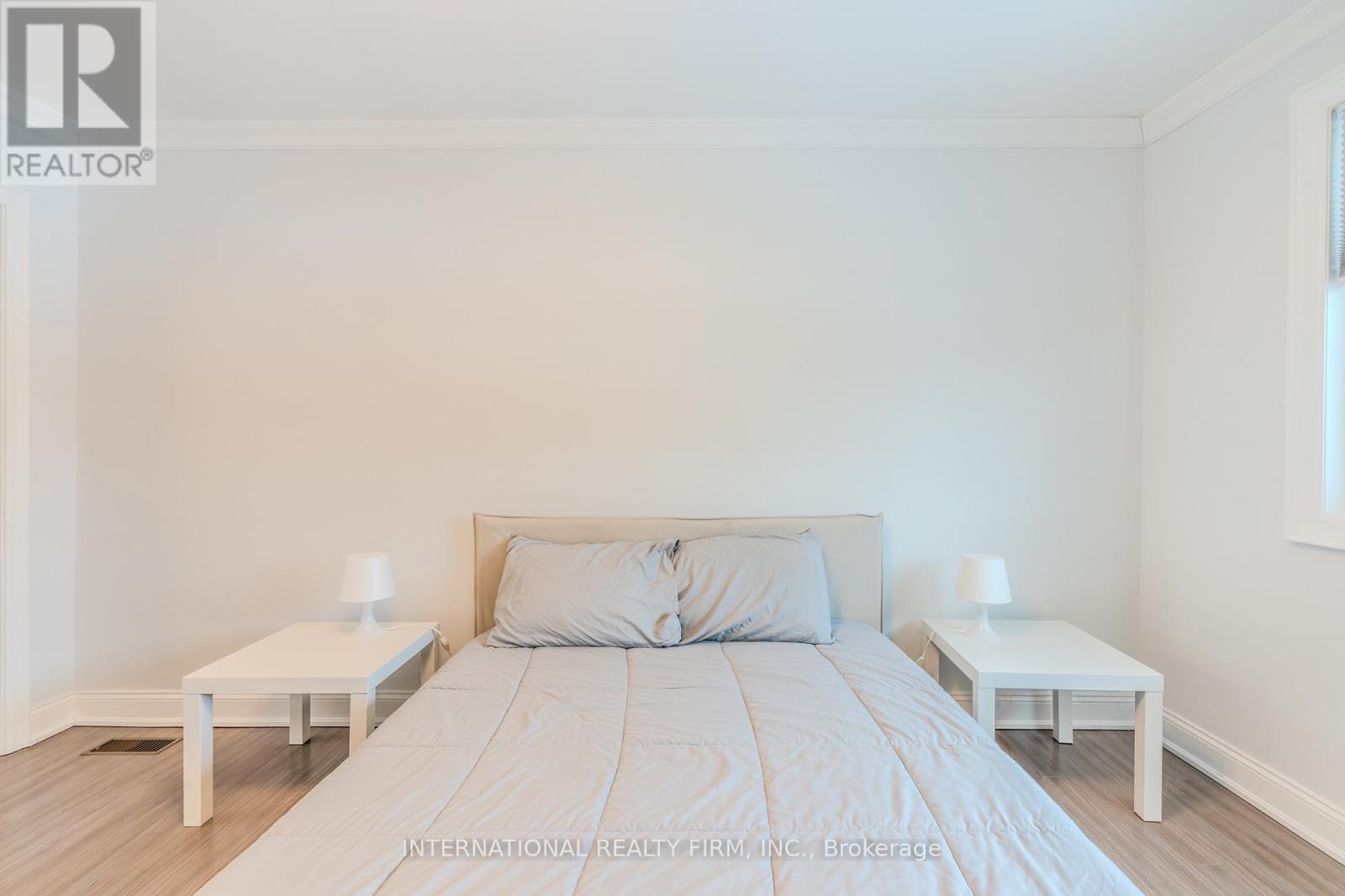 Main - 24 Paramount Court, Toronto, Ontario  M6M 2L5 - Photo 23 - W12675328