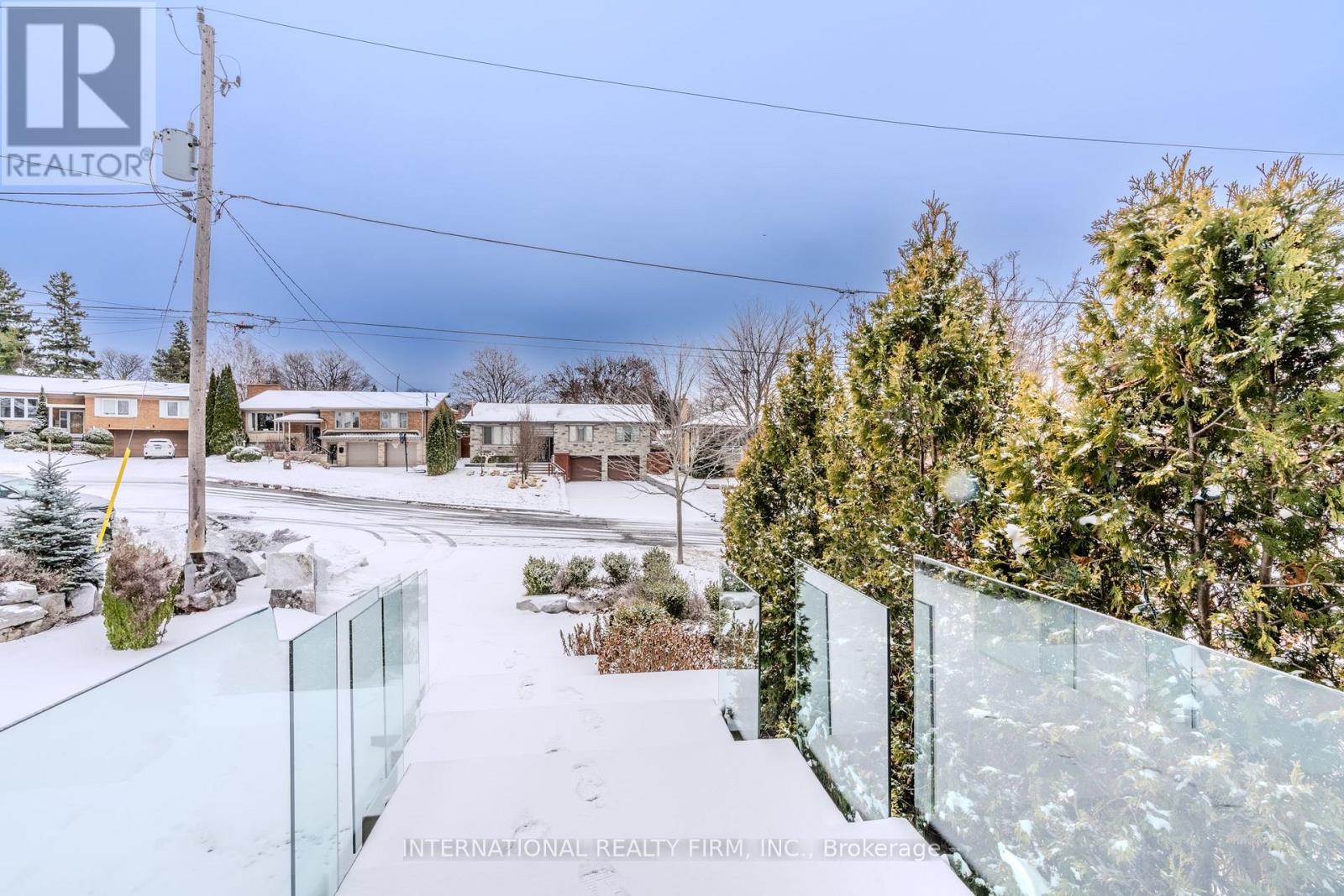 Main - 24 Paramount Court, Toronto, Ontario  M6M 2L5 - Photo 35 - W12675328