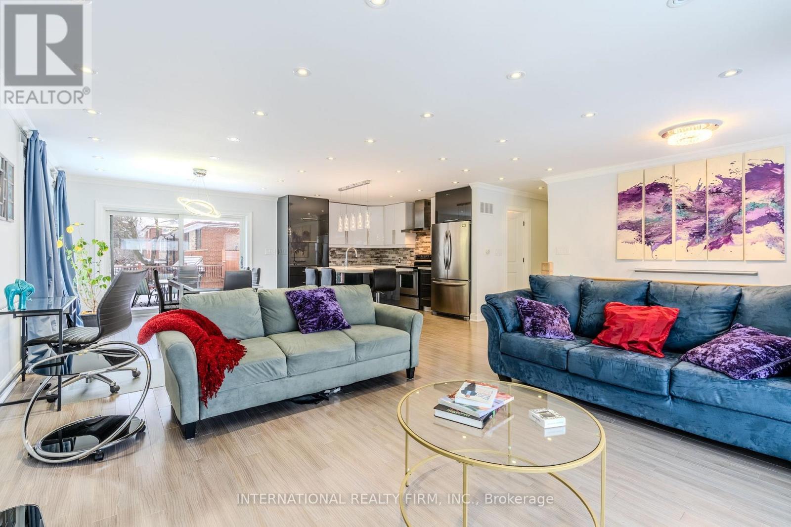 Main - 24 Paramount Court, Toronto, Ontario  M6M 2L5 - Photo 5 - W12675328